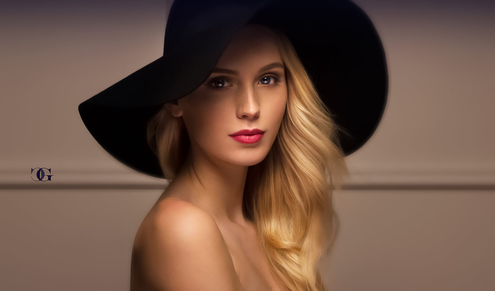 portrait, lipstick, women, blonde, 720P, bare shoulders, Carl Gia, wall, makeup, hat, HD Wallpaper