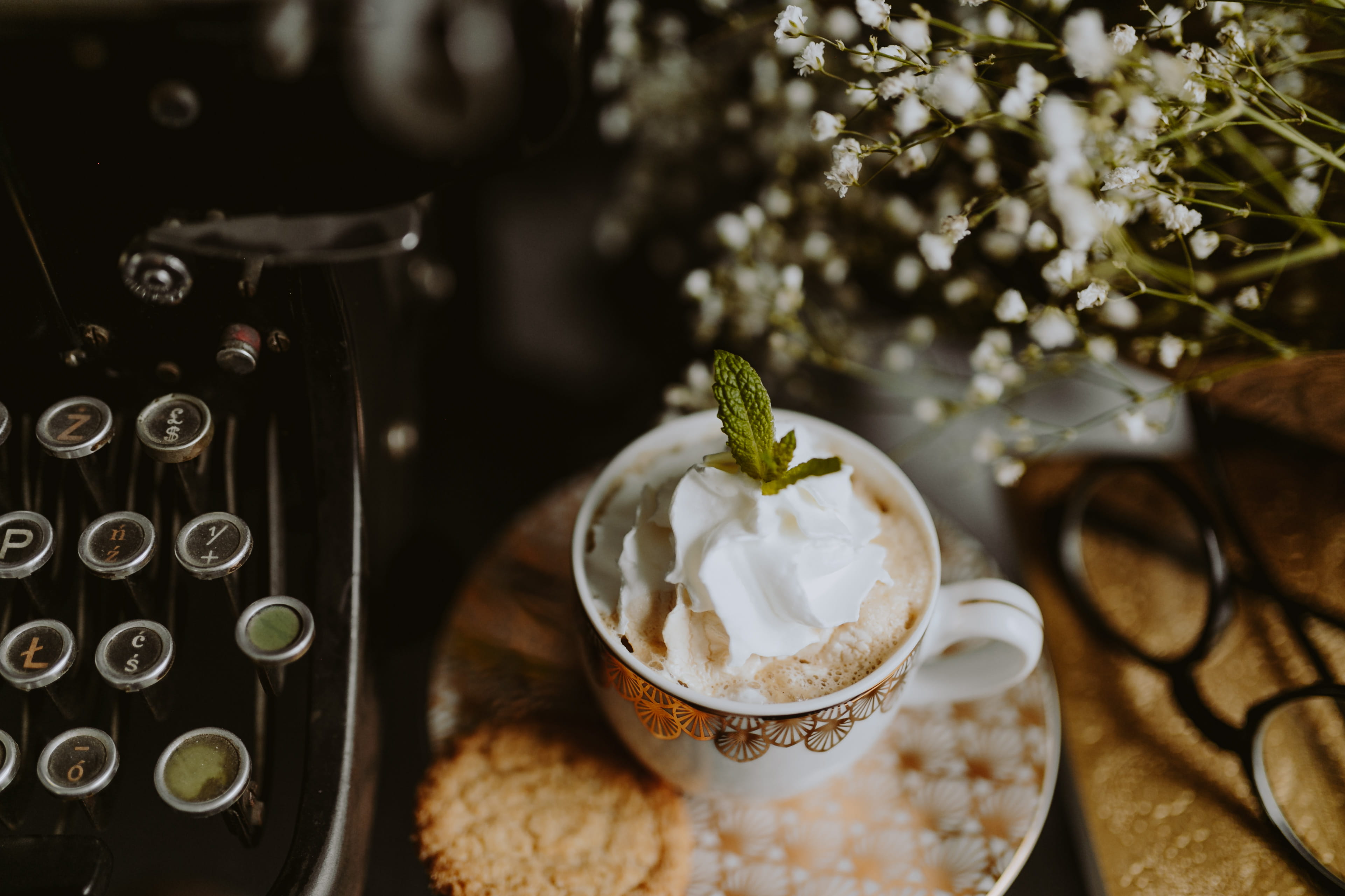 sweet food, indulgence, food, whipped cream, high angle view, table, hot drink, drink, no people, freshness, coffee, refreshment, plant, ornament, golden, HD Wallpaper