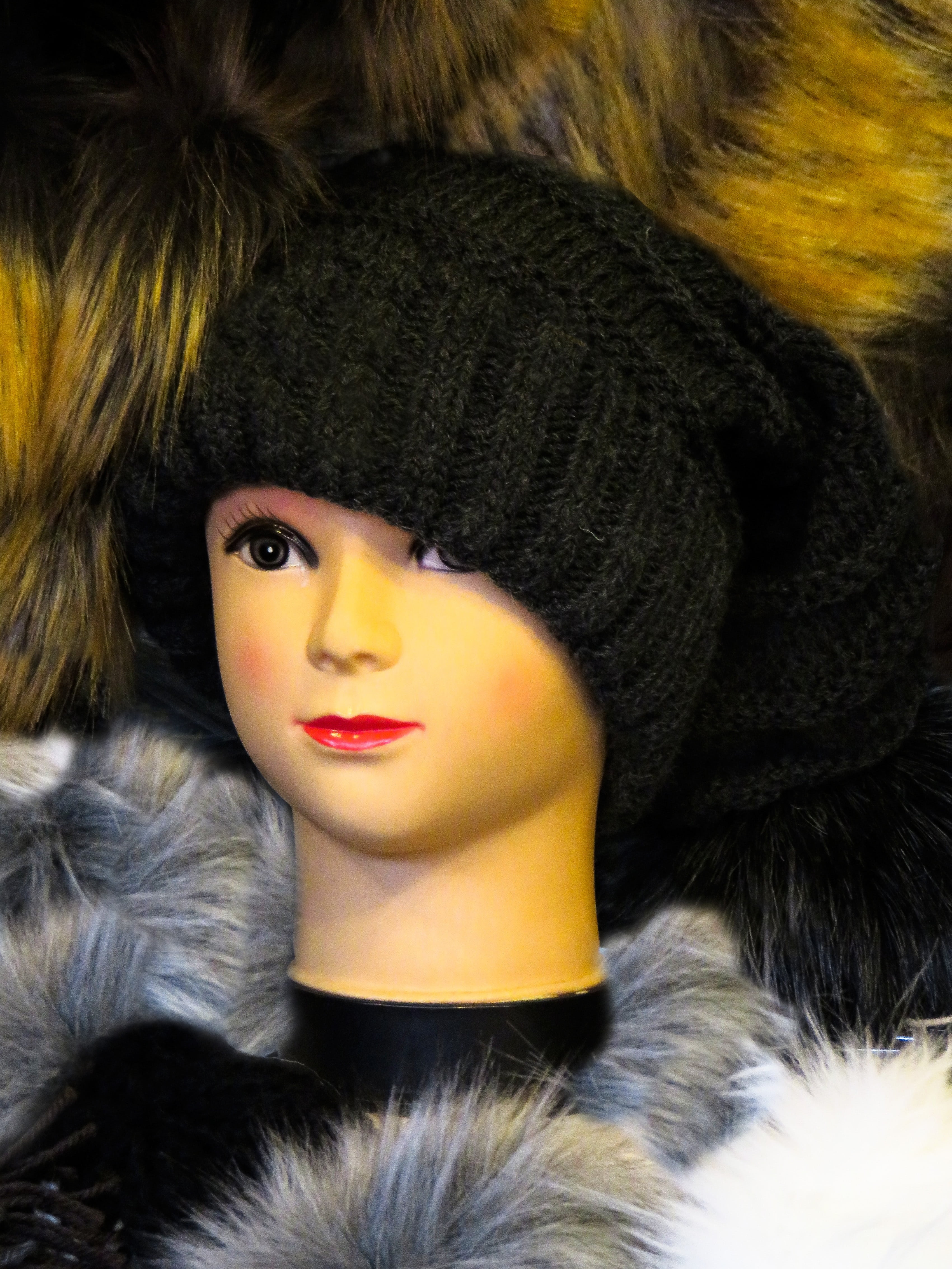 elegance, women, hat, one person, indoors, headshot, young adult, head, face, fur coat, adult, beauty, warm clothing, cap, lifestyles, eyes, young women, Phone HD Wallpaper