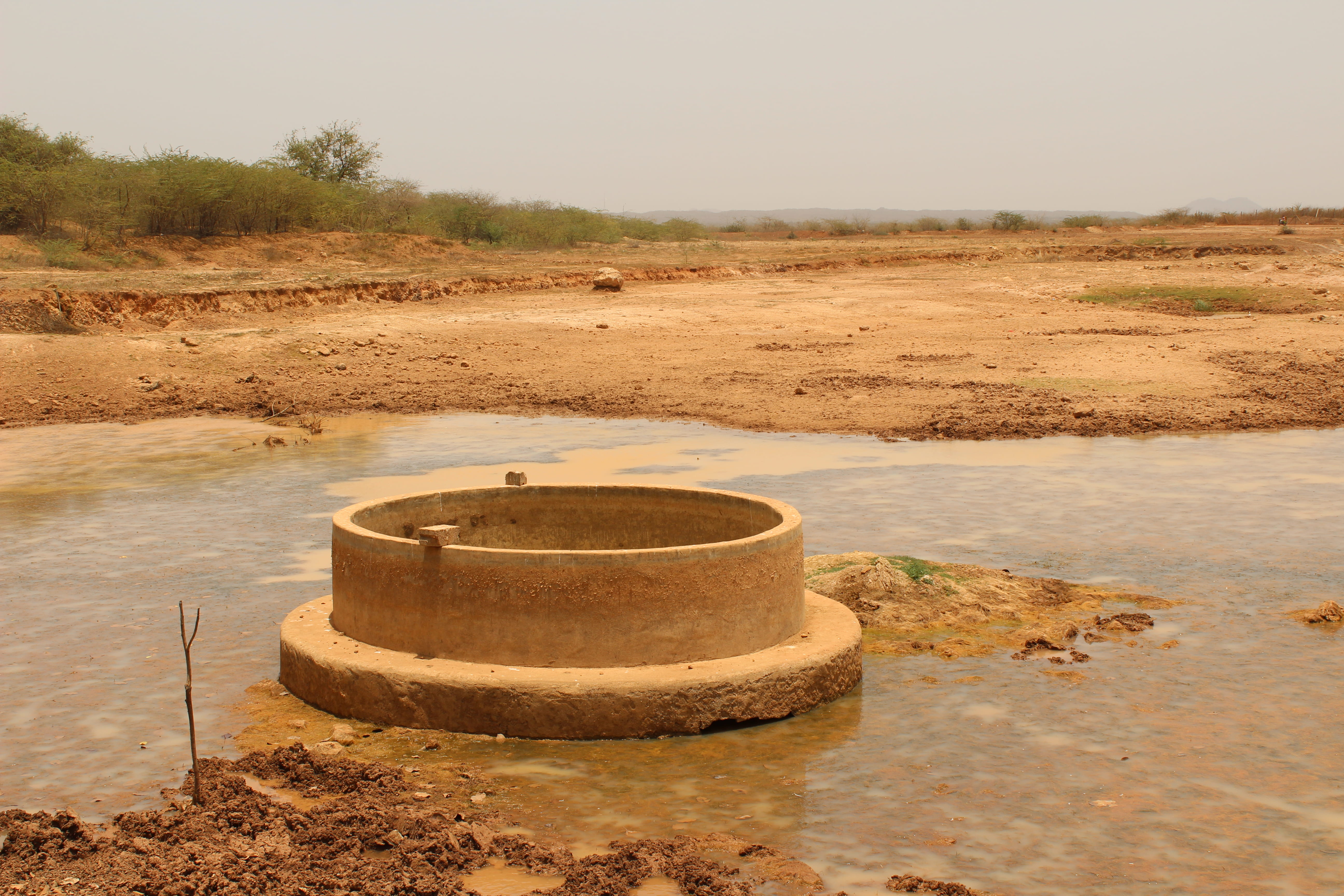 environment, arid climate, barrel, tranquil scene, draught, india, scenics - nature, sky, void, desert, non-urban scene, kutch, tranquility, day, dried well, HD Wallpaper