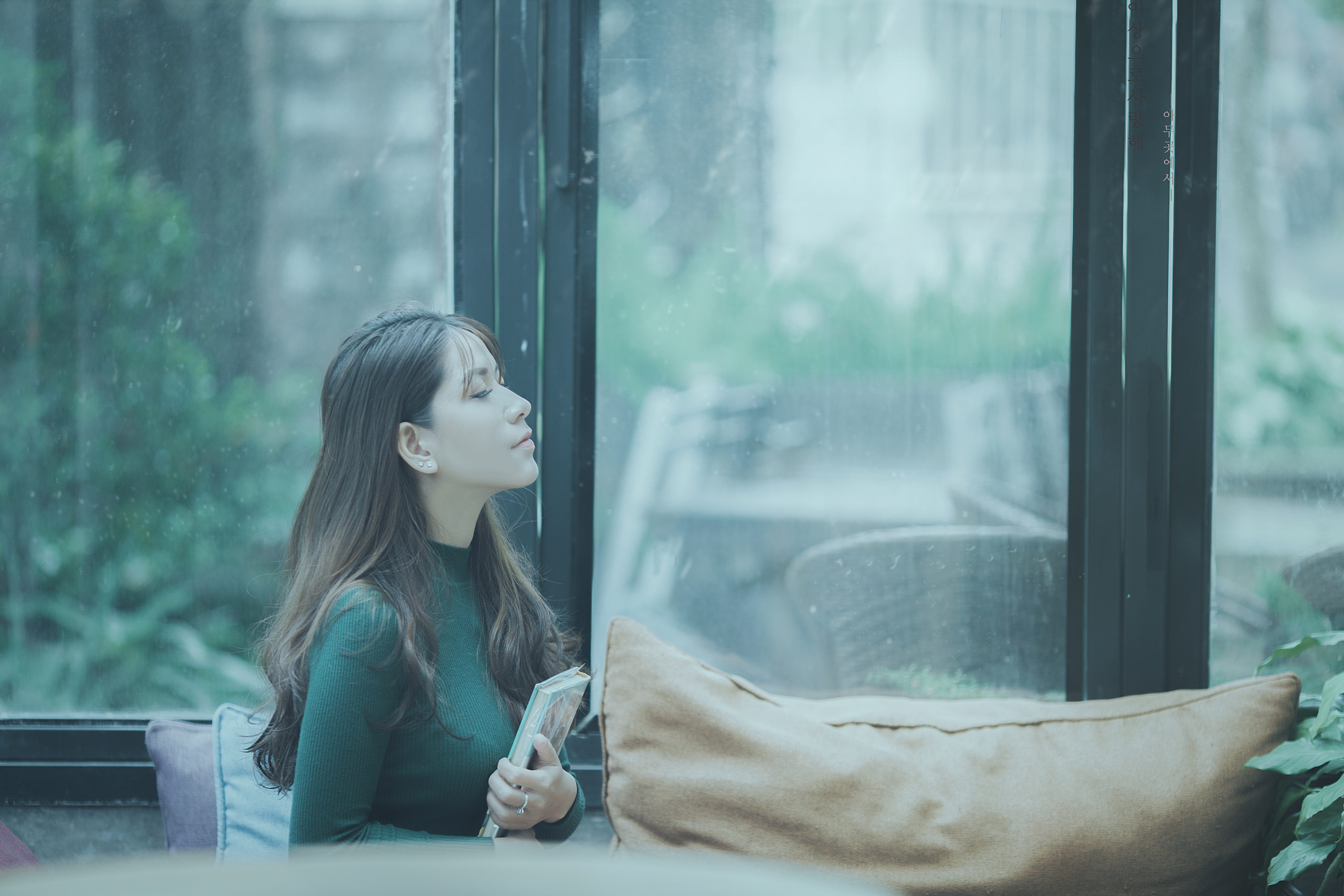 tip leads, looking through window, casual clothing, contemplation, pretty picture, 5K, eyes, style, green, looking away, book, appetite, young women, nice, HD Wallpaper