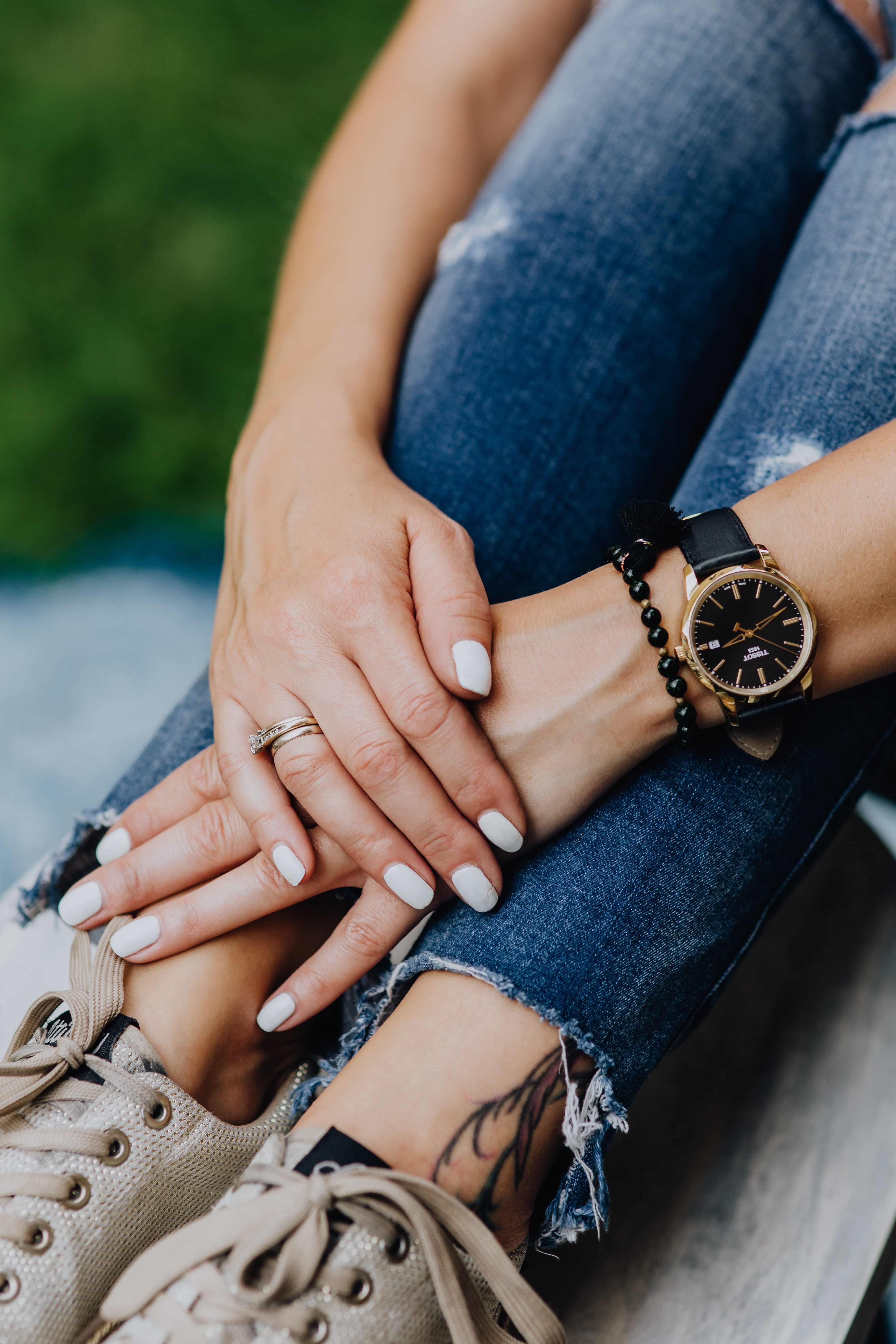 navy, legs, accesories, watch, togetherness, jeans, stripes, woman, gold, focus on foreground, casual clothing, pants, trousers, jewellery, people, details, Phone HD Wallpaper