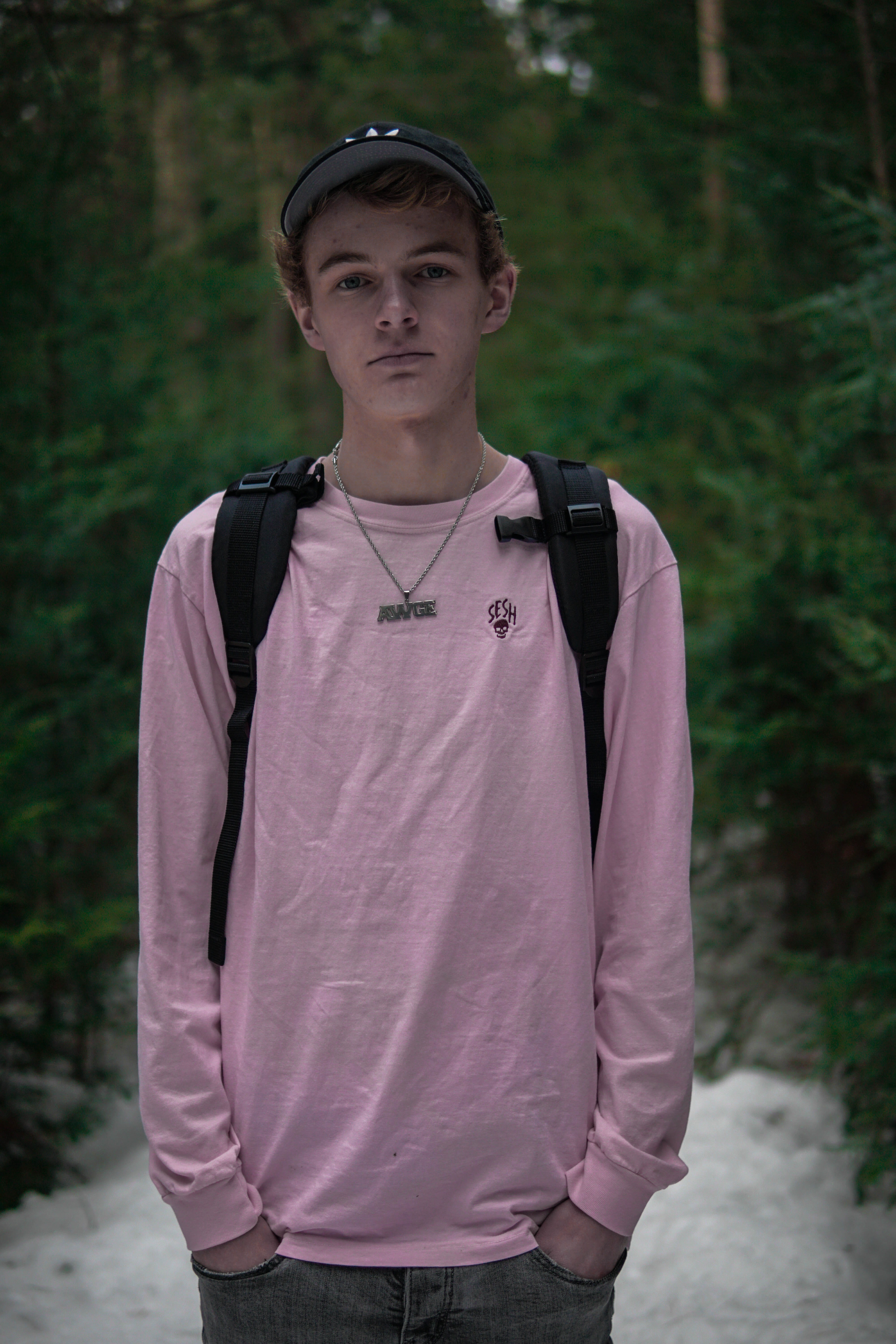 necklace, person, day, clothing, hood, man, wearing, jay, long sleeve, leisure activity, young adult, apparel, lifestyles, confidence, animal, handsome, Phone HD Wallpaper