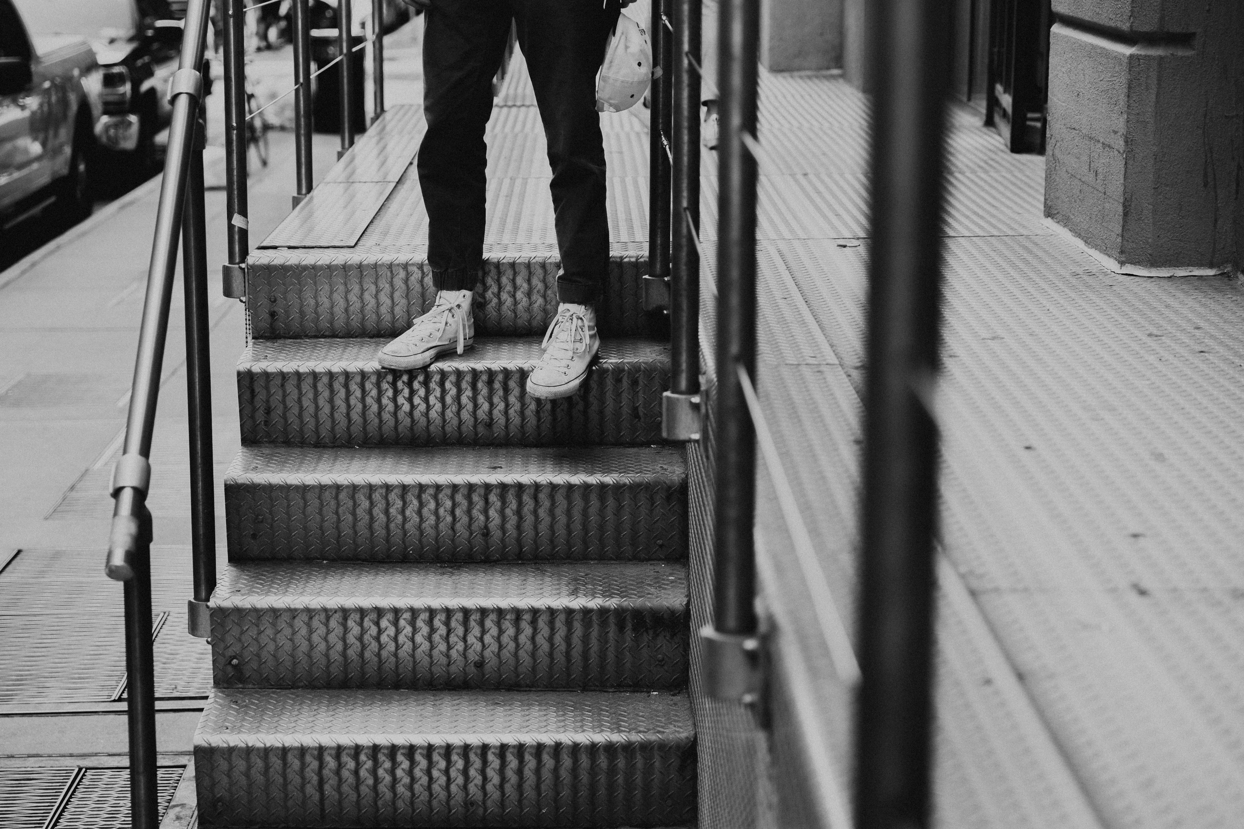 architecture, human body part, urban, brooklyn, concrete jungle, standing, portraits, public transportation, human leg, converse, big apple, high tops, HD Wallpaper