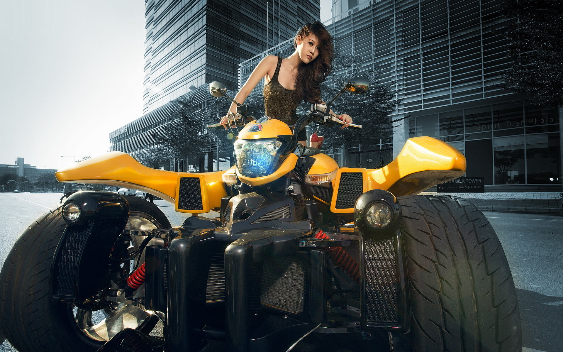 city, 1080P, mode of transportation, real people, motorcycle, transportation, land vehicle, built structure, casual clothing, leisure activity, Asian, HD Wallpaper