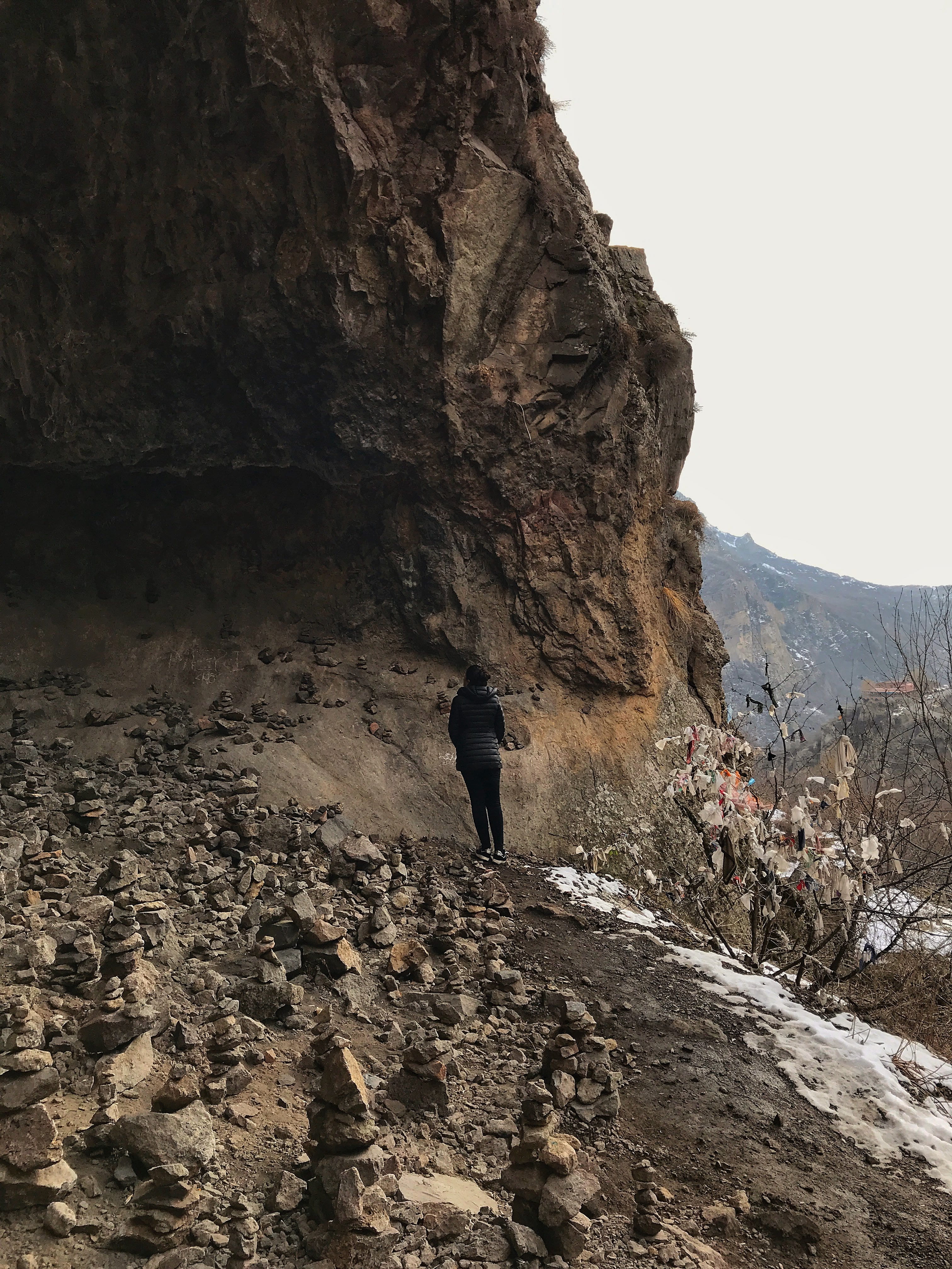 4K, rock, hiking, outdoors, geghard monastery road, standing, promontory, bunker, mountain range, slope, person, solid, leisure activity, formation, road, Phone HD Wallpaper