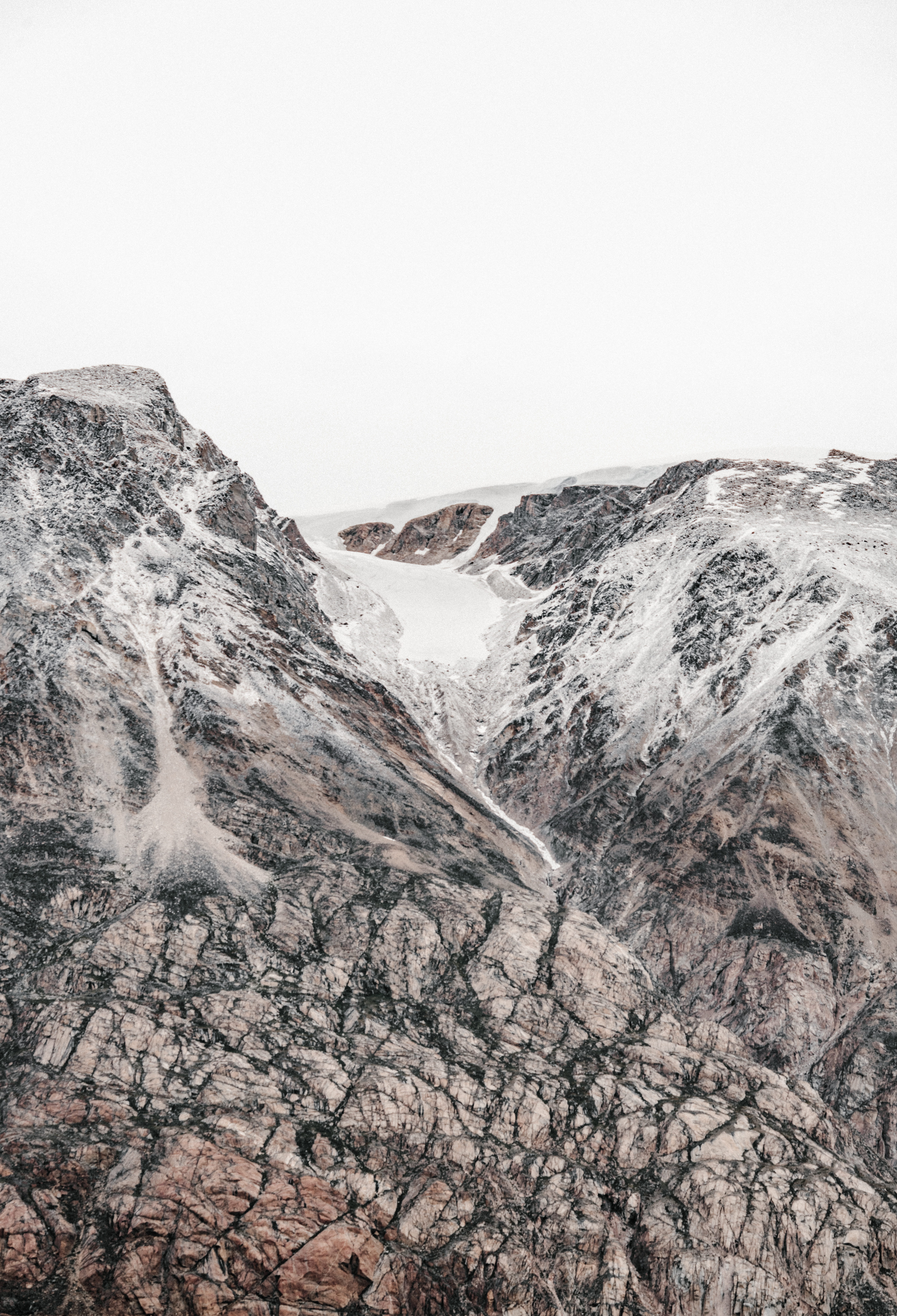 avalanche, peak, rock - object, plateau, snow, mountain peak, beauty in nature, land, scenery, sky, slope, landscape, scenics - nature, landslide, nature, Phone HD Wallpaper