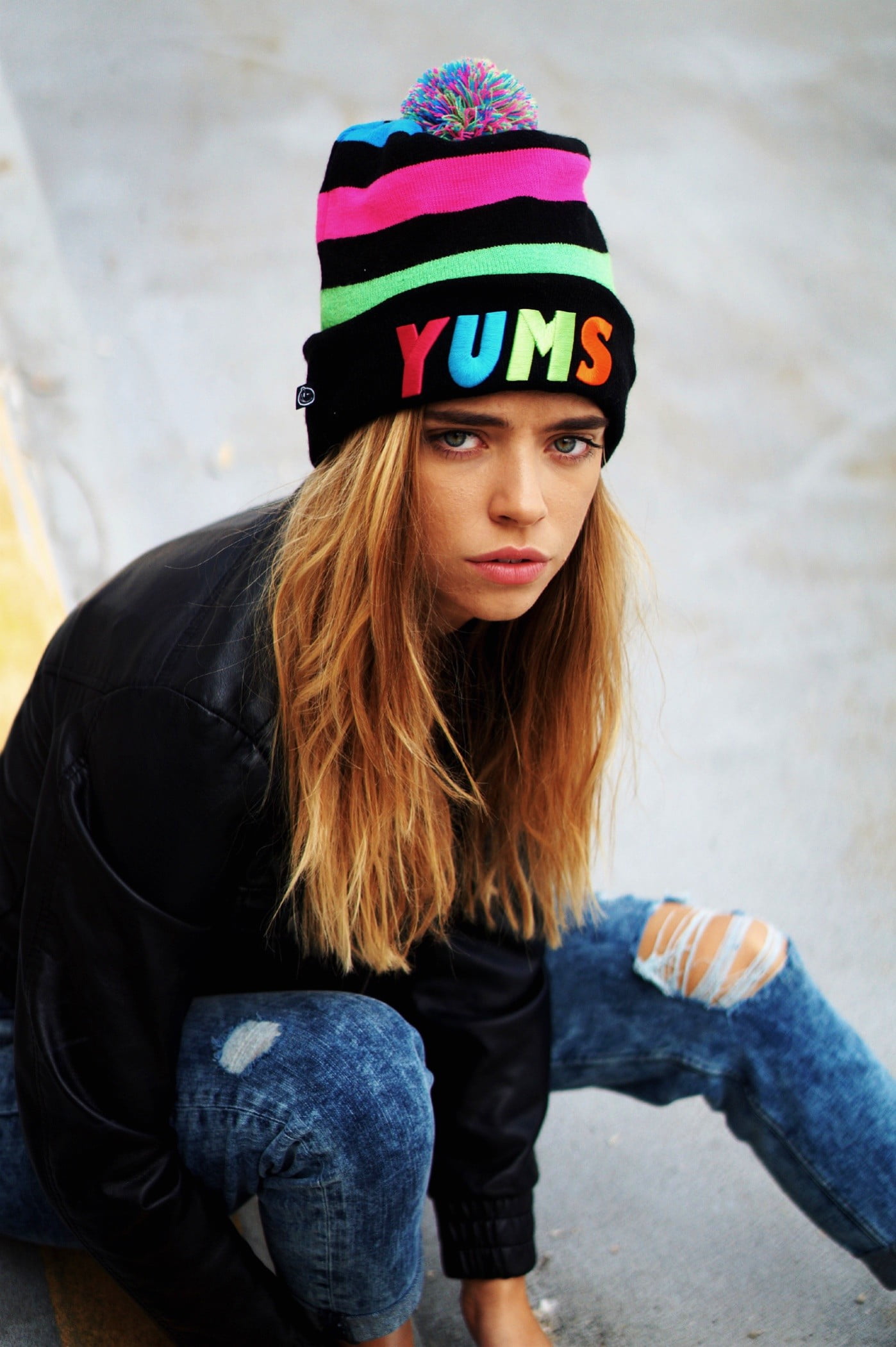 hairstyle, young women, hair, Marta Piekarz, portrait, three quarter length, looking at camera, women, long hair, beautiful woman, sitting, jeans, beanie, Phone HD Wallpaper