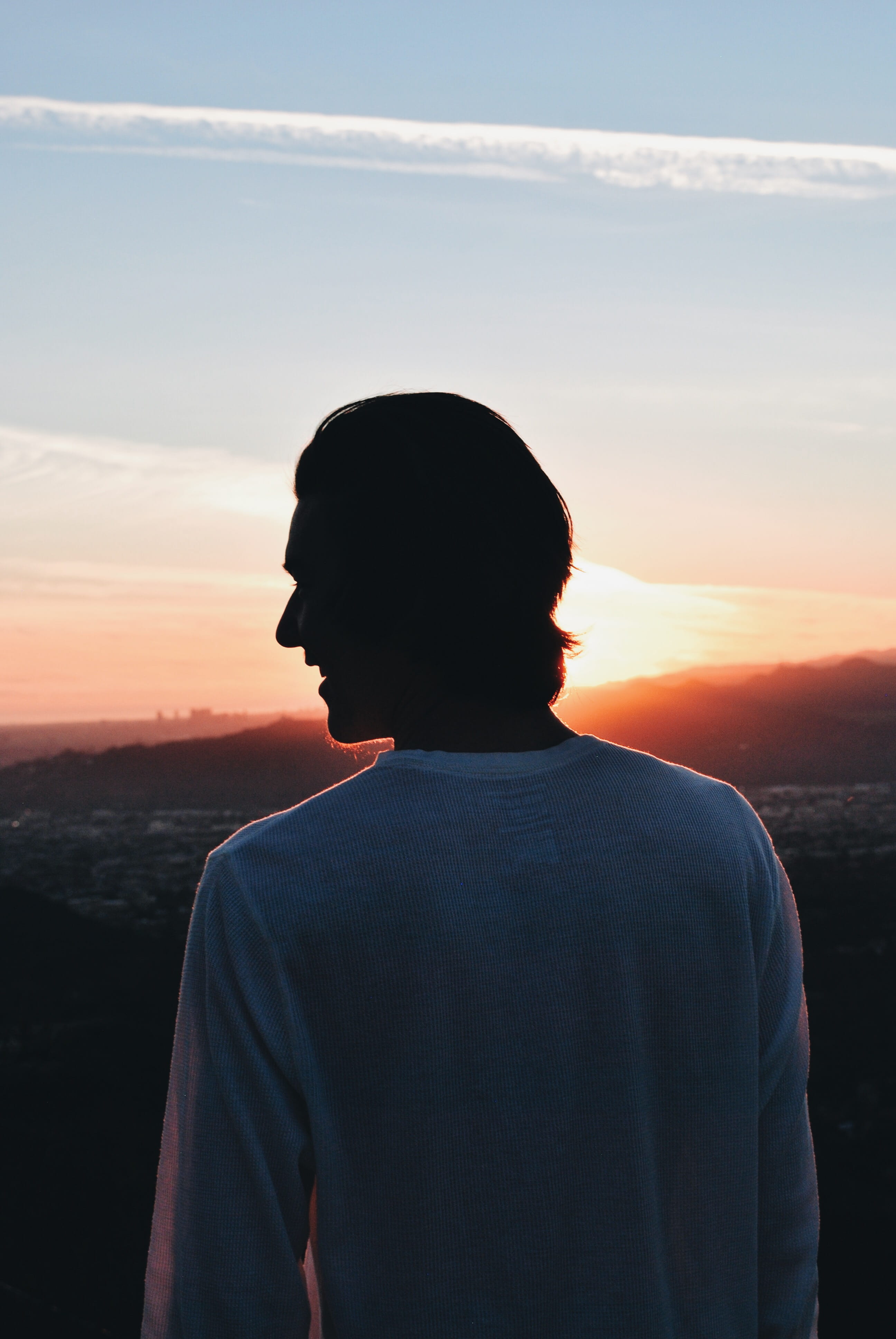 leisure activity, young adult, one person, standing, sky, real people, tree, crew, sunrise, cloud - sky, sunset, sleeve, lifestyles, 4K, man, men, left, Phone HD Wallpaper