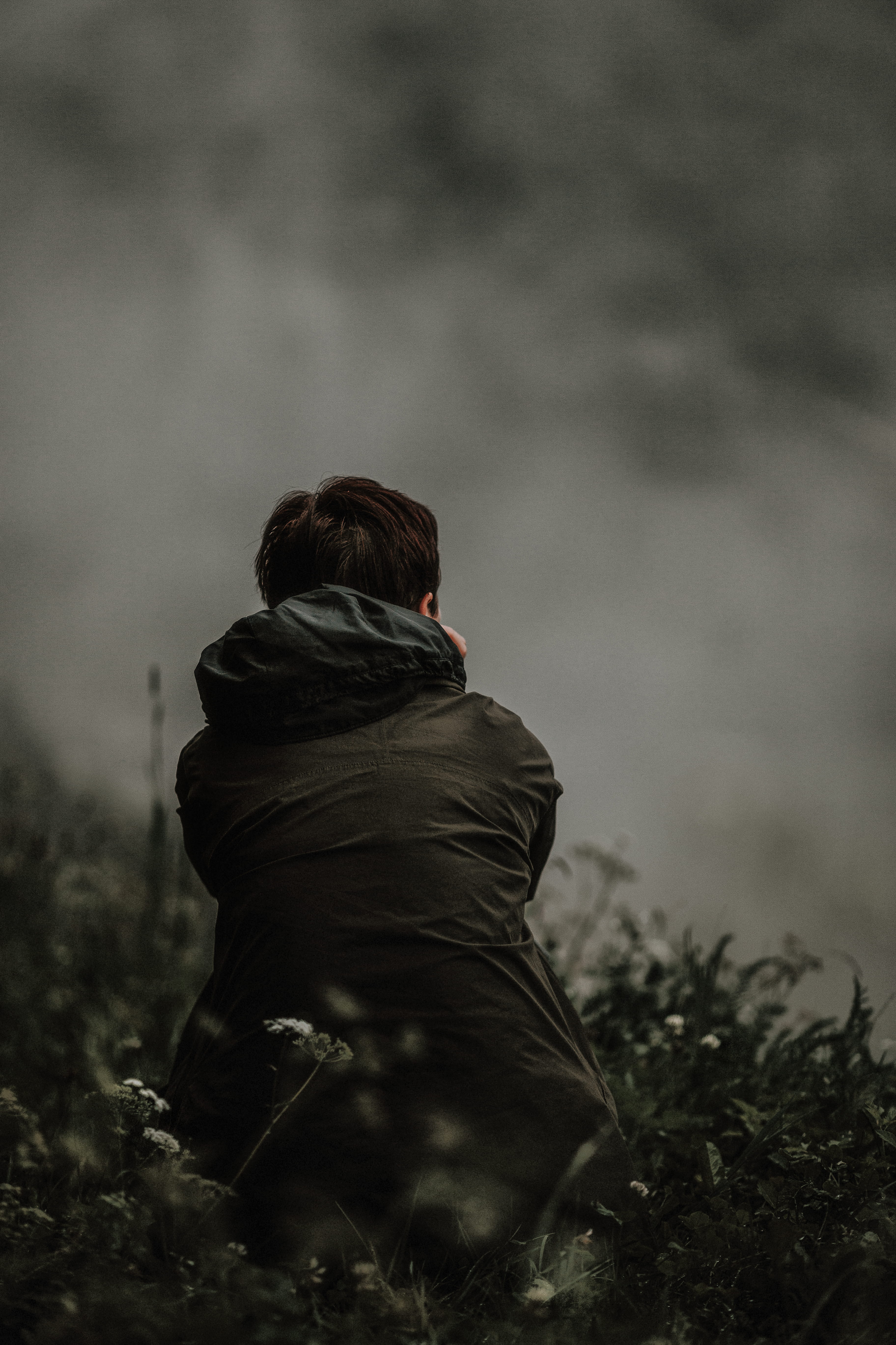 selective, photo, adventure, reflection, outdoors, women, dreary, solitude, darkness, person, females, landscape, caucasian Ethnicity, walking, sitting, Phone HD Wallpaper