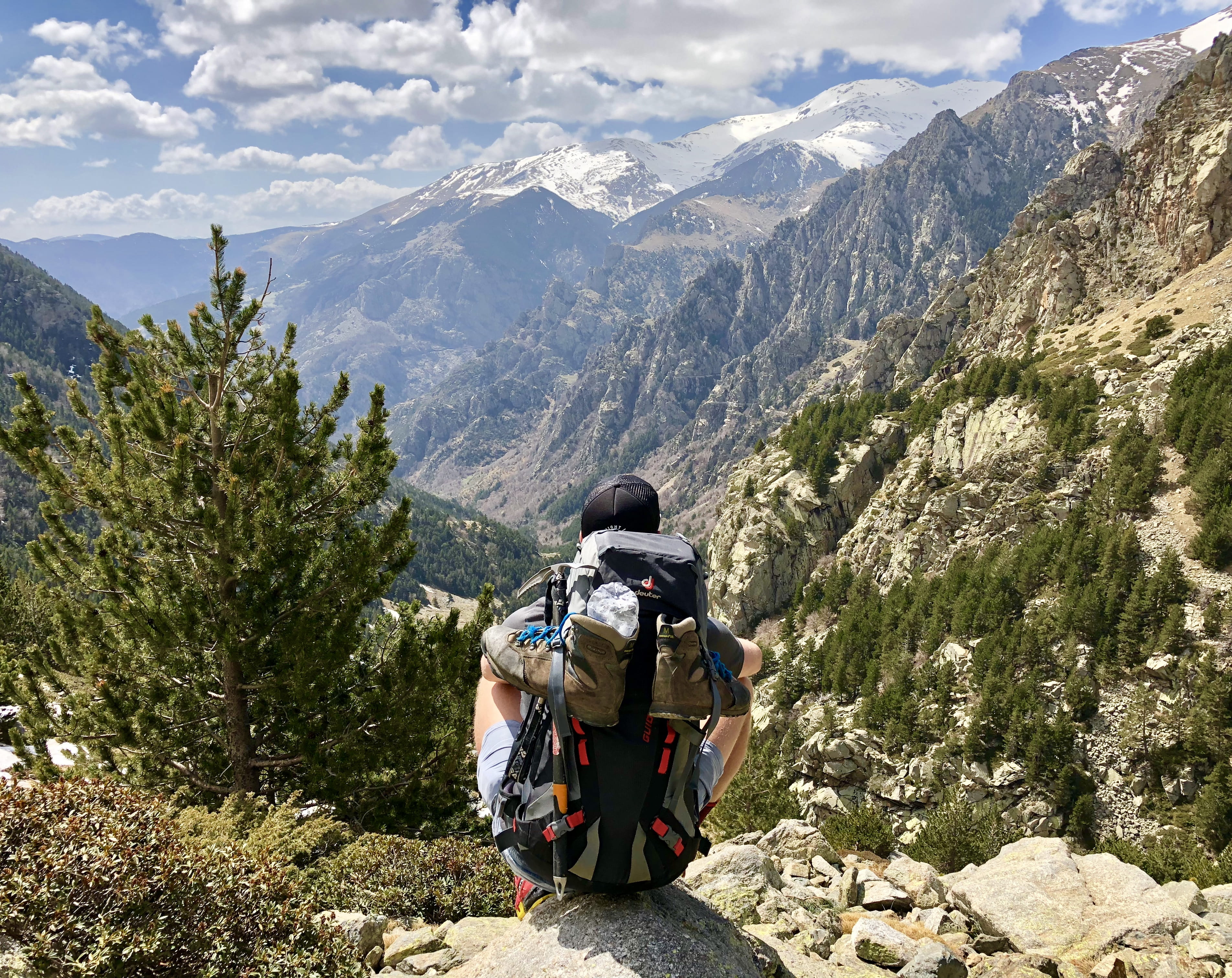 backpacker, day, human, daytime, leisure activity, people, lifestyles, faceless, beauty in nature, real people, paintball, mountains, backpack, leisure activities, HD Wallpaper