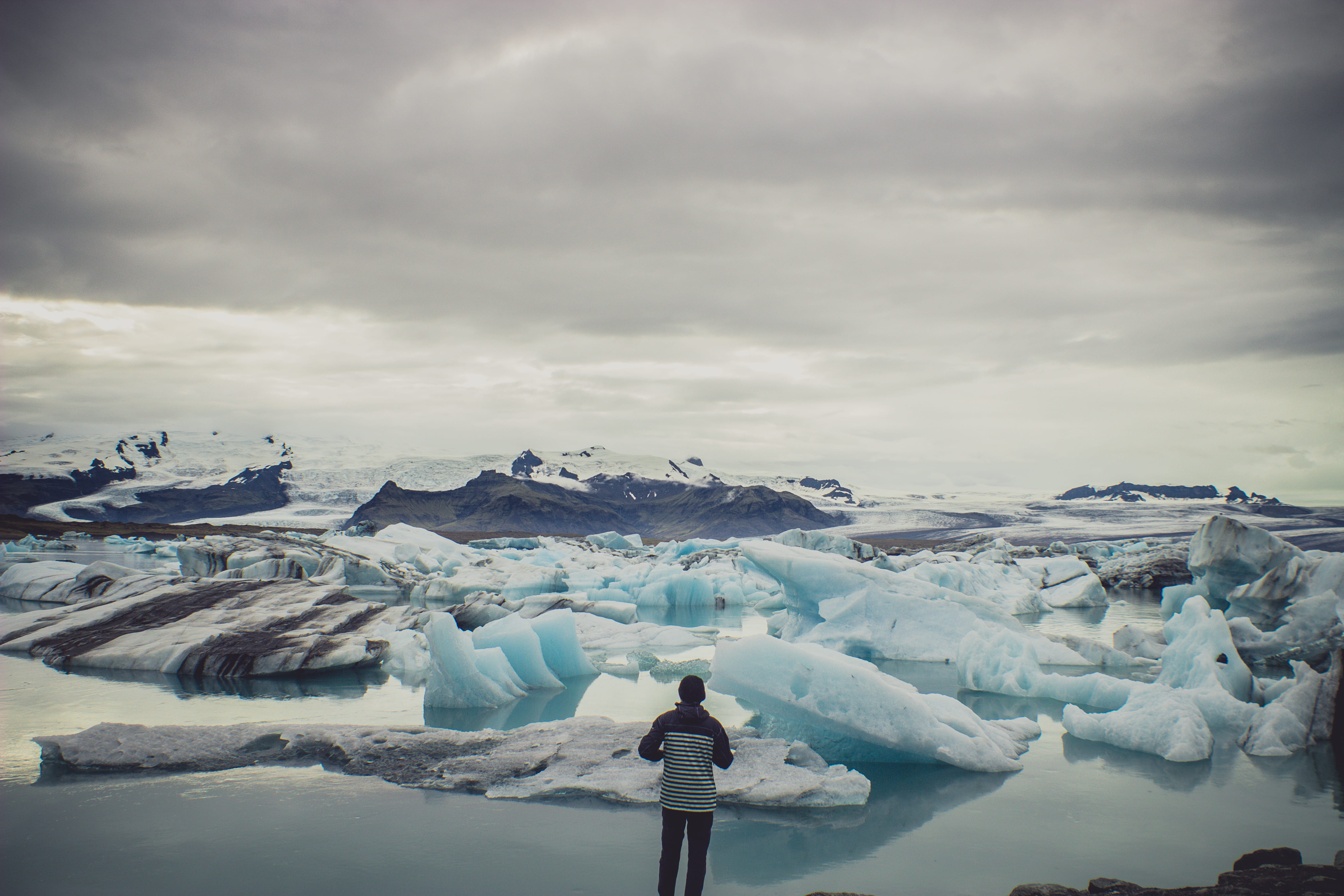 boy, full length, view, cloud - sky, jökulsárlón, leisure activity, outdoors, human, 5K, cold temperature, ice, scenics - nature, lifestyles, man, frozen, HD Wallpaper