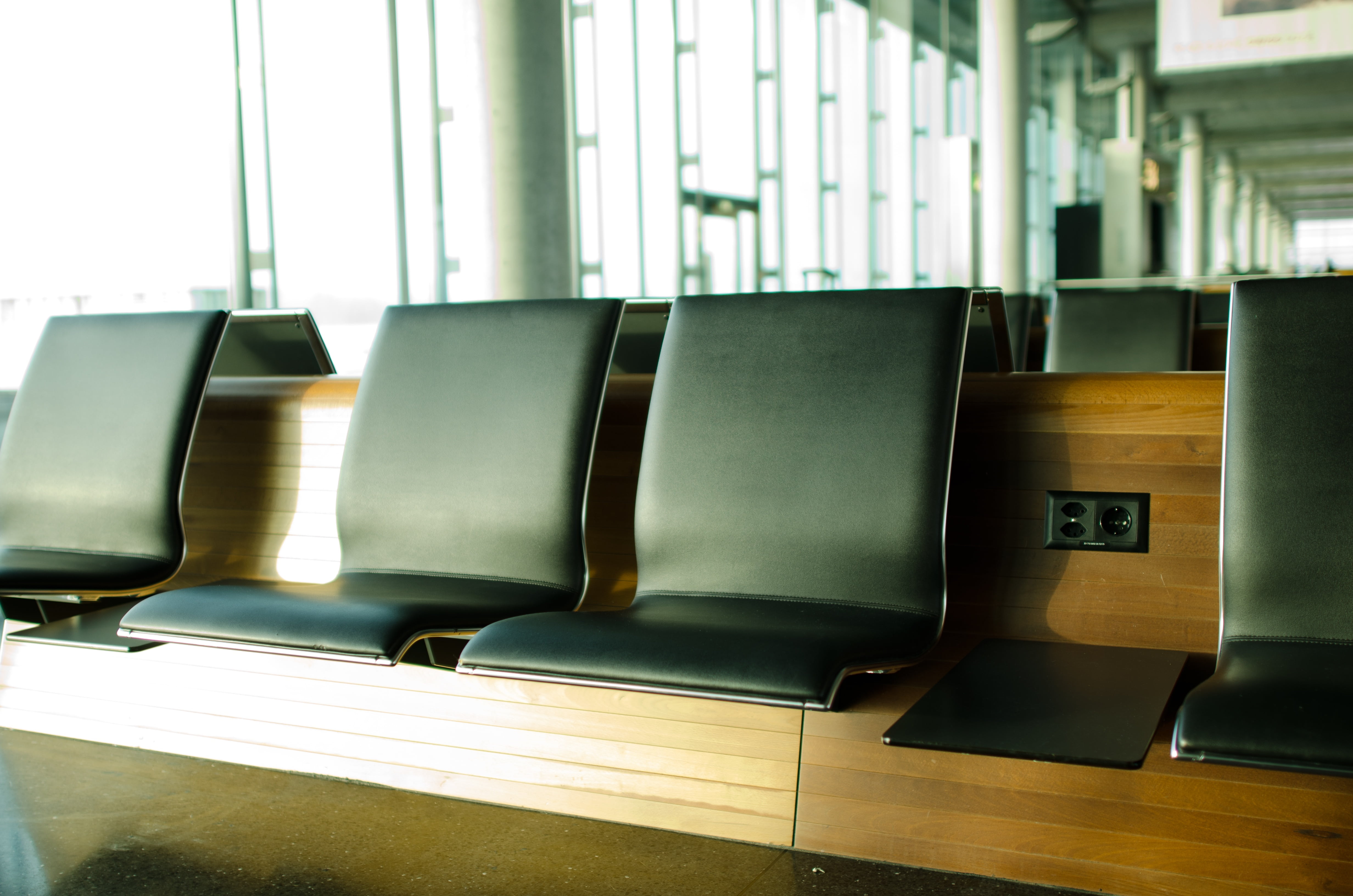 inside, lounge, airport gate, waiting, table, black, absence, chair, transportation, airport, built structure, waiting room, indoors, no people, seat, modern, HD Wallpaper