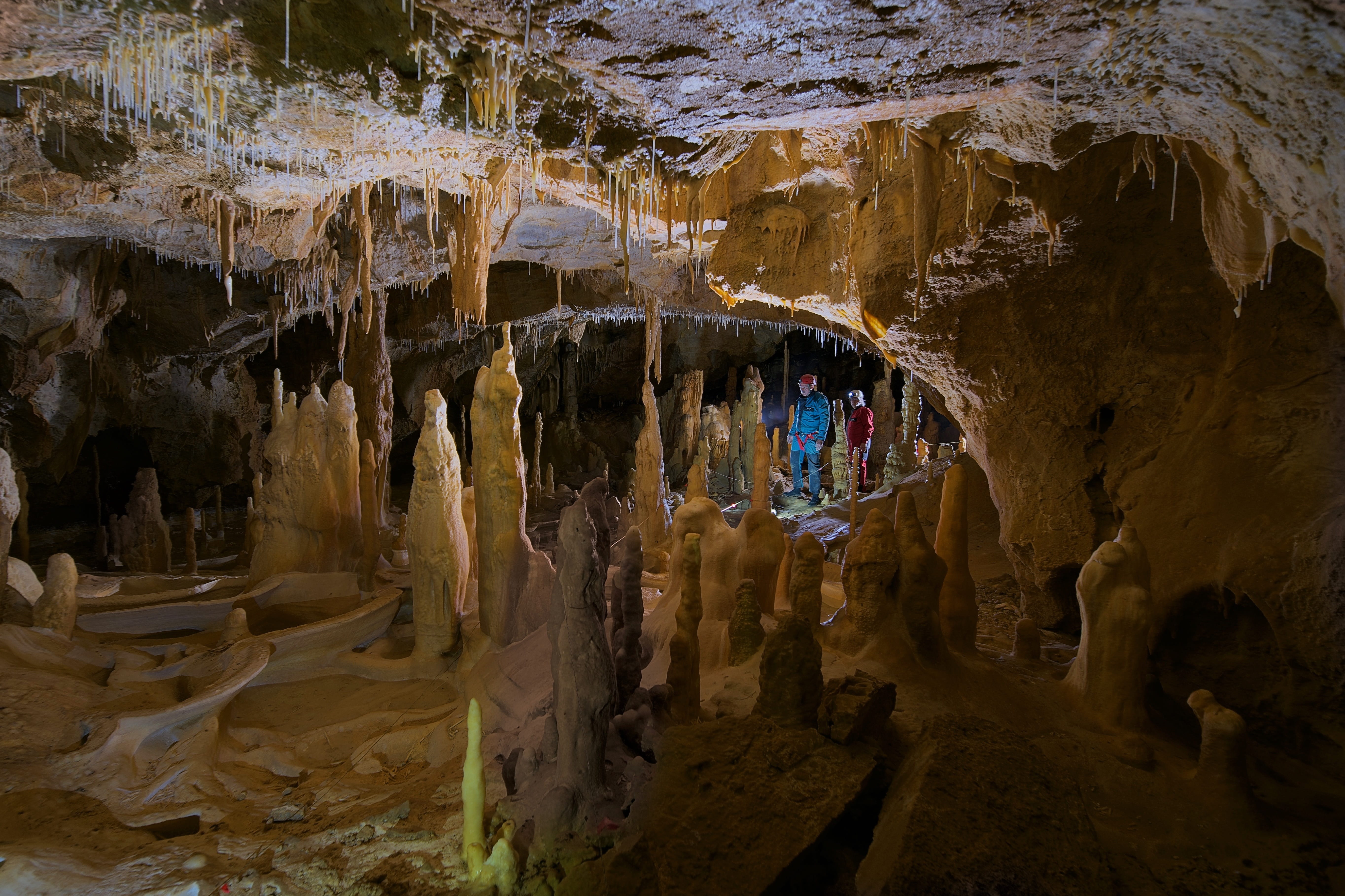 non-urban scene, water, adventure, mineral, cave, tranquility, eroded, travel, stalactite, geology, nature, day, beauty in nature, cavity, rock, potholing, HD Wallpaper