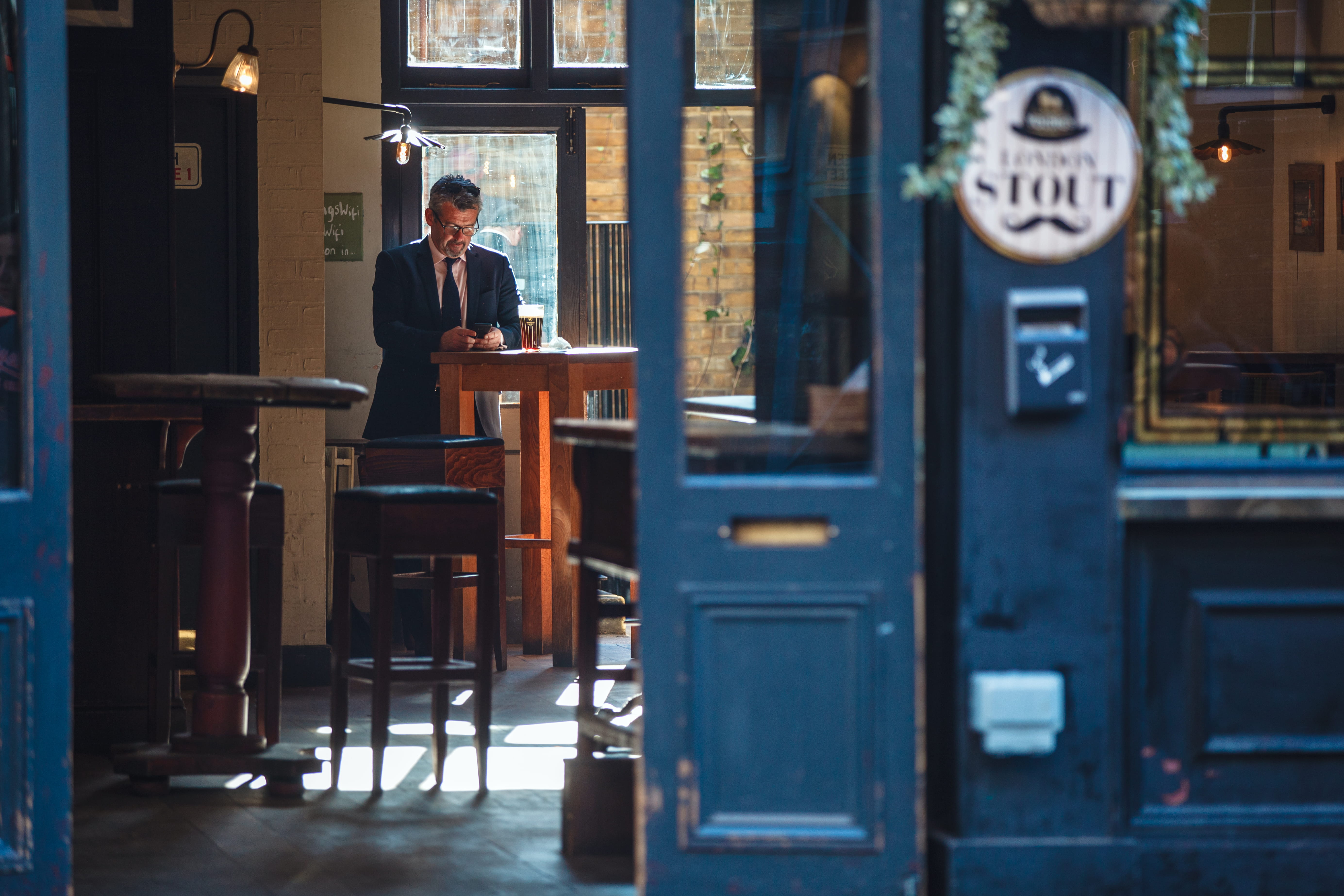 full length, people, pub, one person, brick, human, beer, table, southwark street, lifestyles, placed, seat, business, real people, man, incidental people, HD Wallpaper