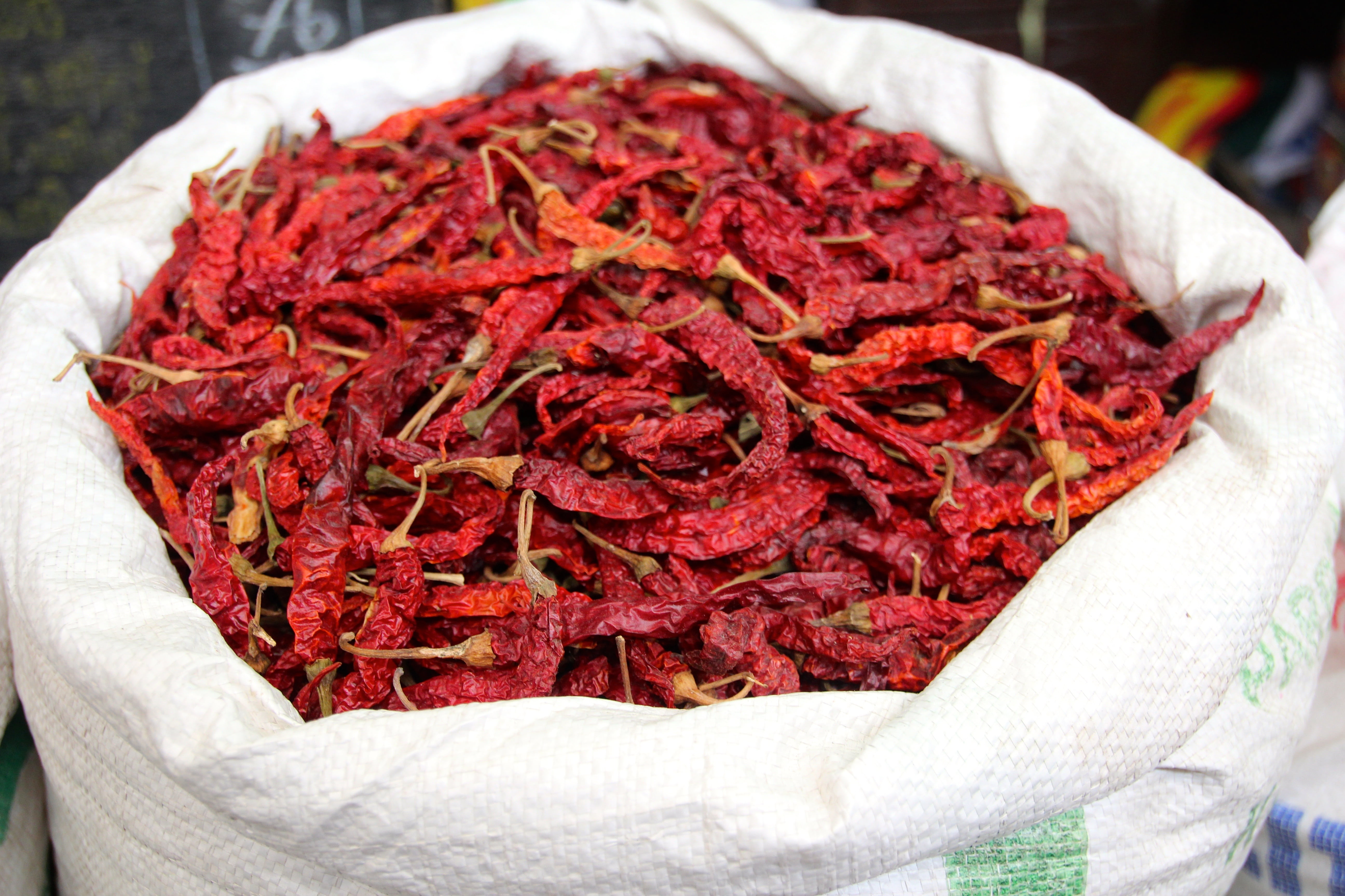 food, abundance, sharp, 5K, spice, dried fruit, powder, chili Pepper, spice stand, sale, bags, red, dry, market, food and drink, large group of objects, HD Wallpaper