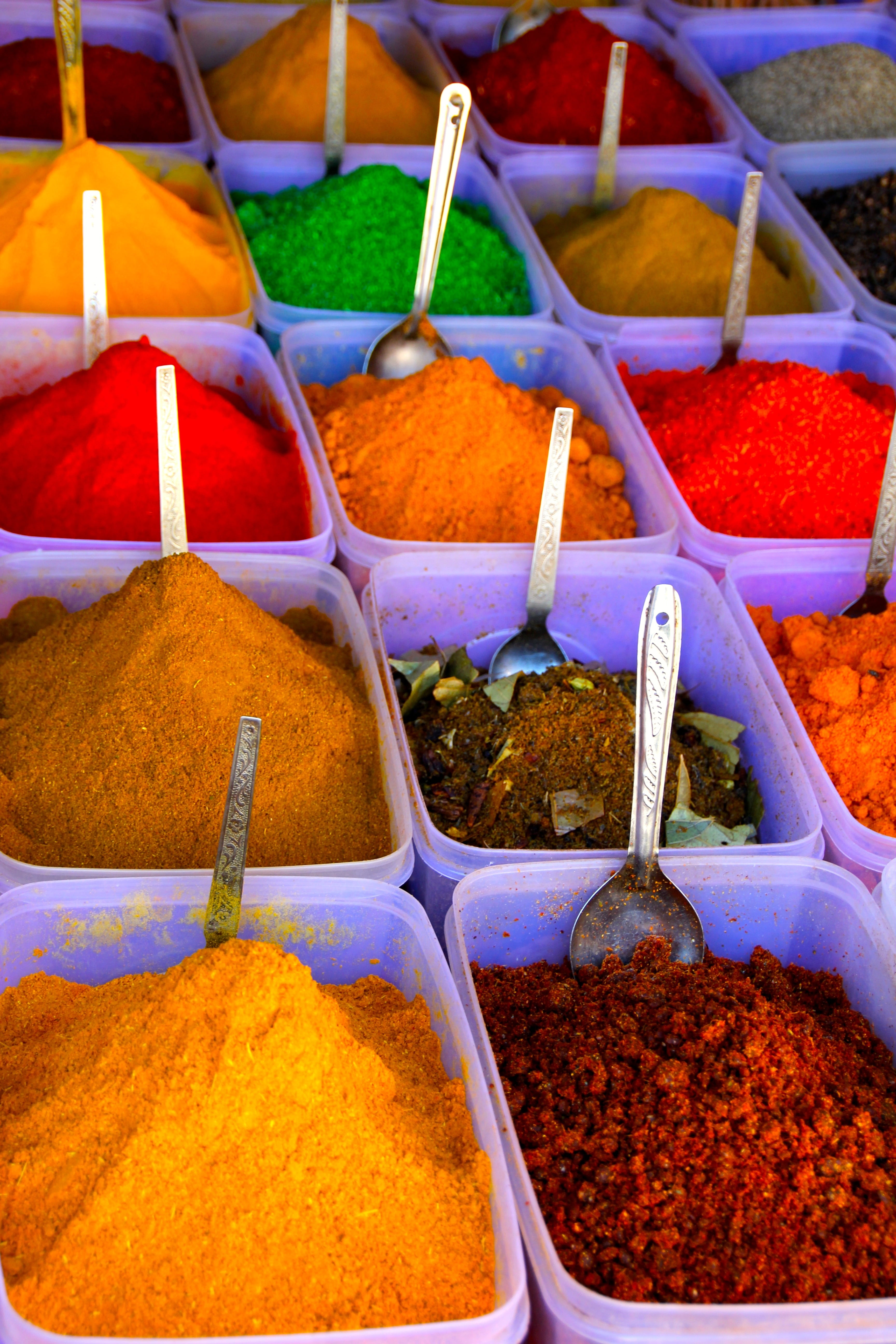 outdoors, food and drink, red, arrangement, asia, high angle view, retail display, bazaar, in a row, india, paprika, pile, freshness, order, sale, taste, Phone HD Wallpaper