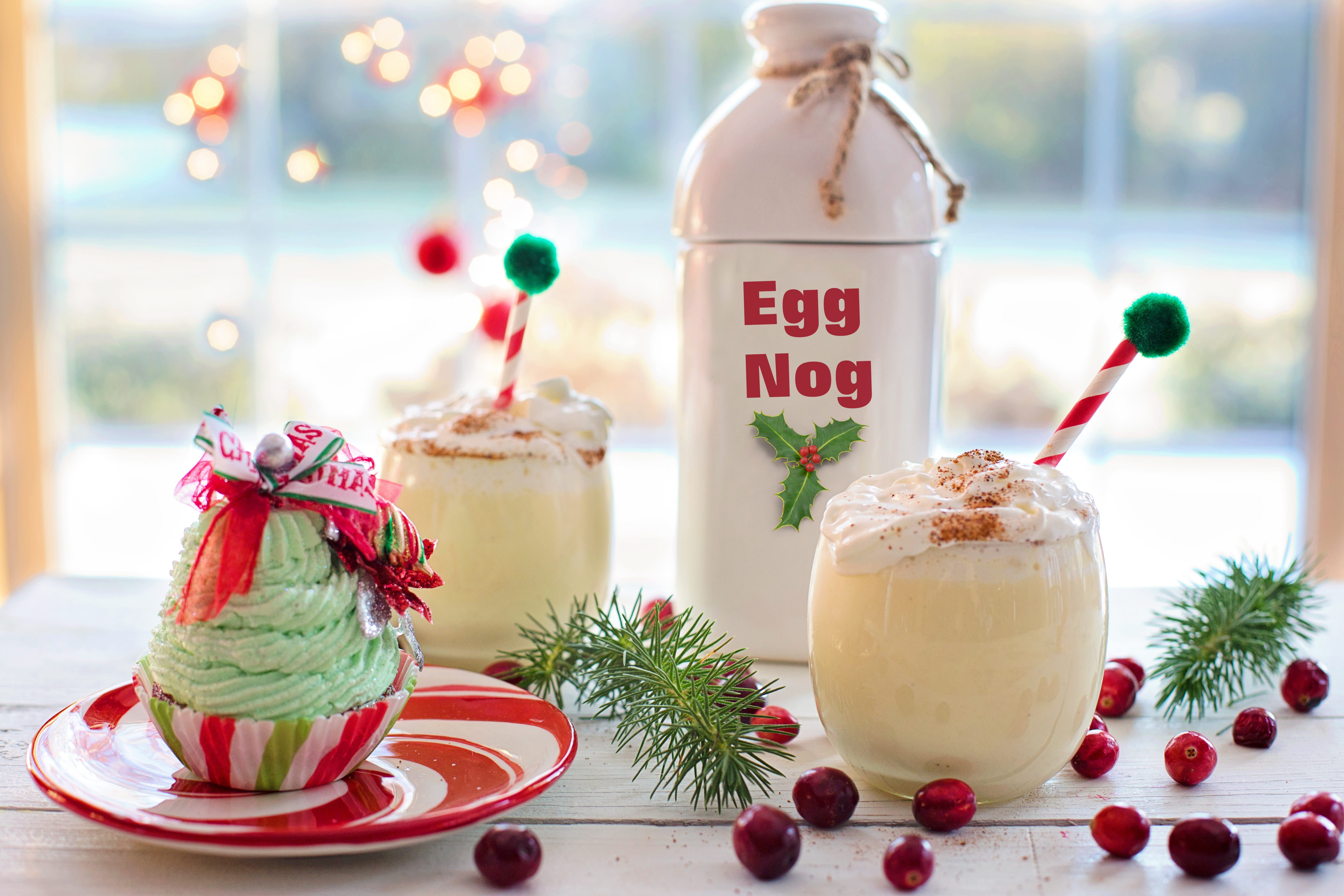 sweet food, christmas cake, glasses, christmas tree, celebration, nutmeg, saucer, decoration, cupcake, creams, drinking, holiday - event, whip, seasonal, HD Wallpaper
