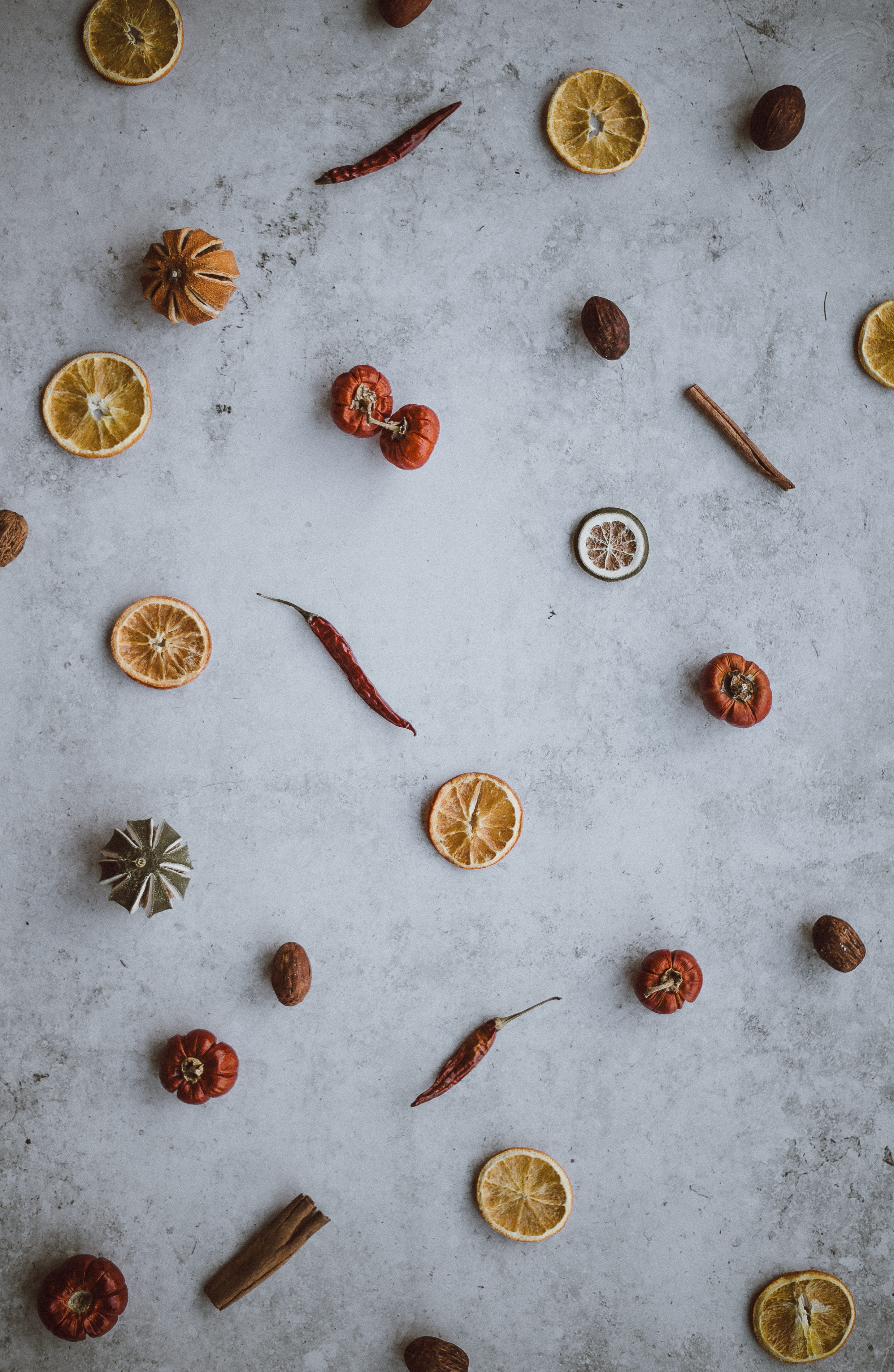 tomatoes, still life, nutmeg, metal, cinnamon, pattern, slices, shape, pepper, orange, variation, 4K, directly above, chilli, freshness, chili, rusty, Phone HD Wallpaper