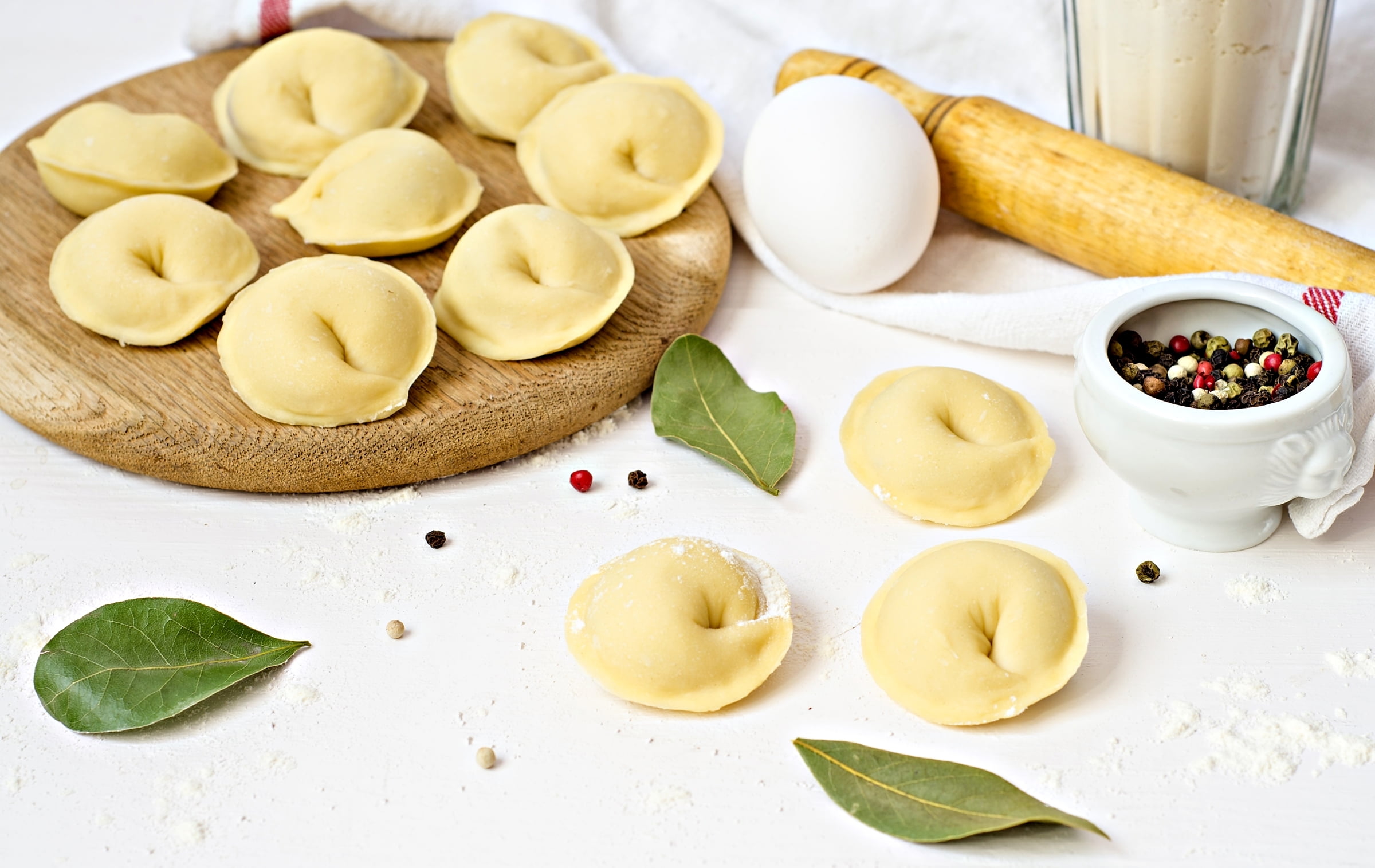 bowl, wellbeing, table, food and drink, fruit, egg, indoors, breakfast, green, ready-to-eat, leaf, preparation, dumplings, food, 1080P, rolling pin, spices, HD Wallpaper