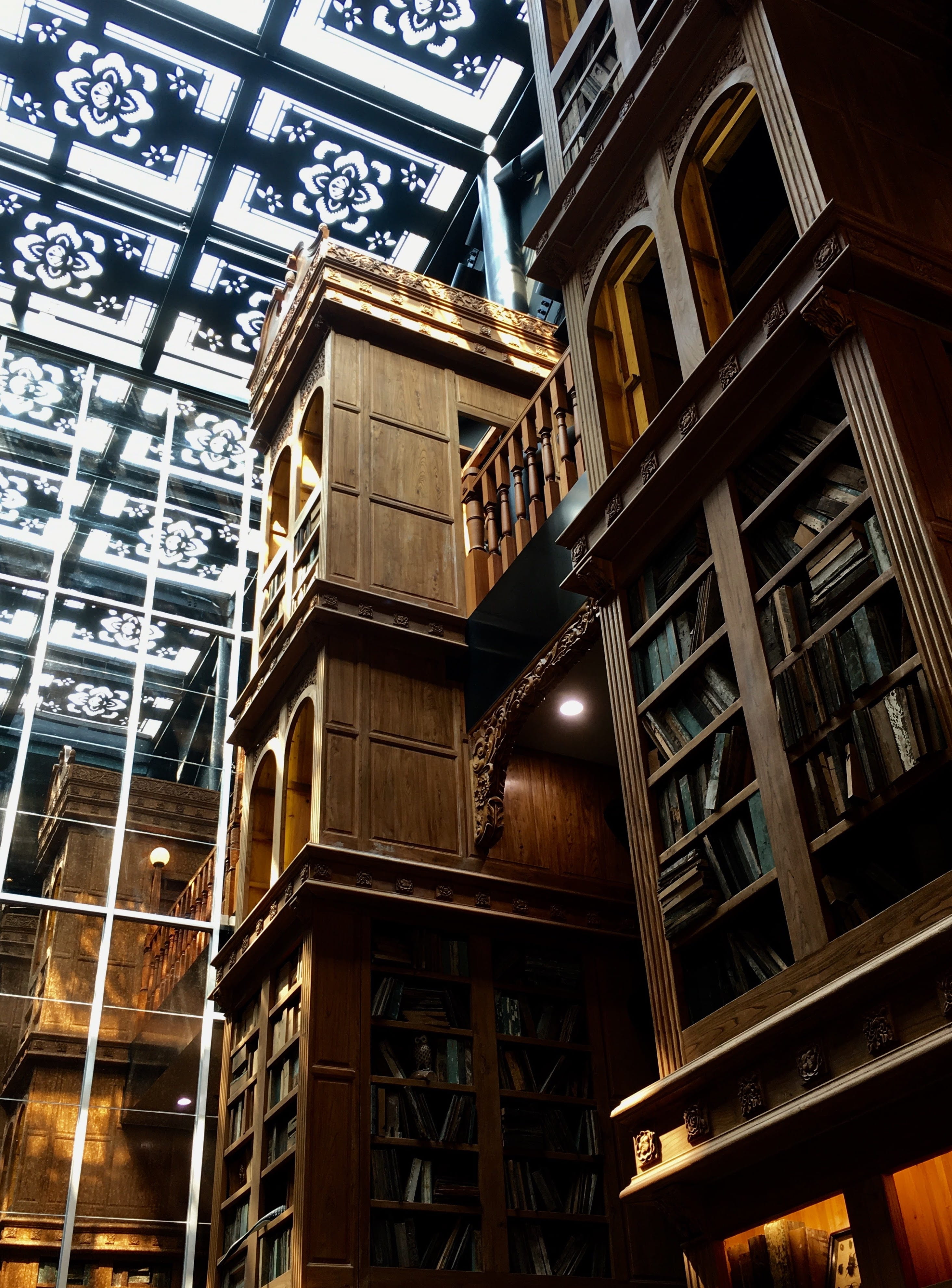 old, book case, 4K, bookshelf, glass, building, travel destinations, low angle view, fahrenheit, lighting equipment, built structure, the past, book, building exterior, Phone HD Wallpaper
