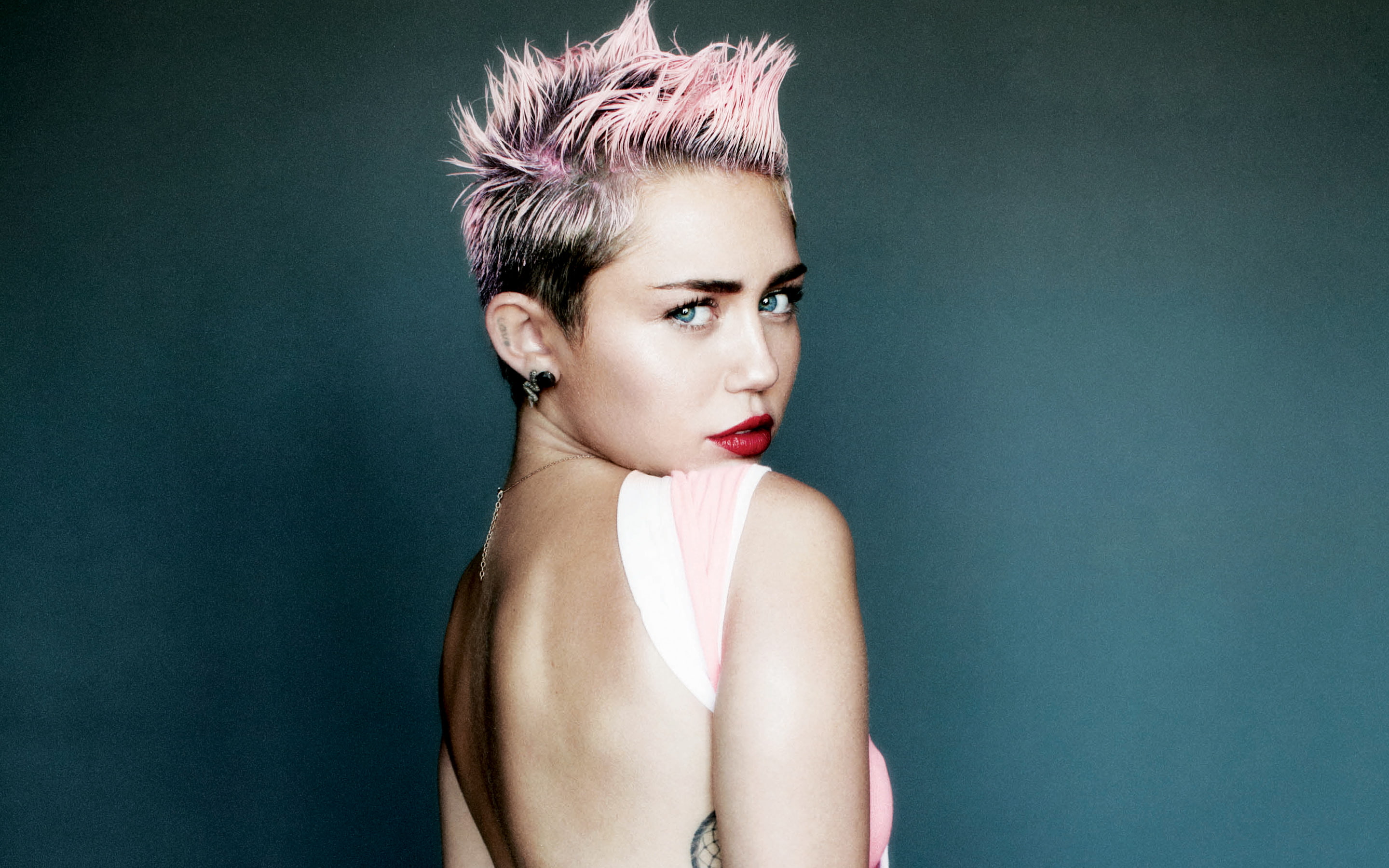 hair, cyrus, magazine, miley, women, pink, dye, 2K, v, s, HD Wallpaper