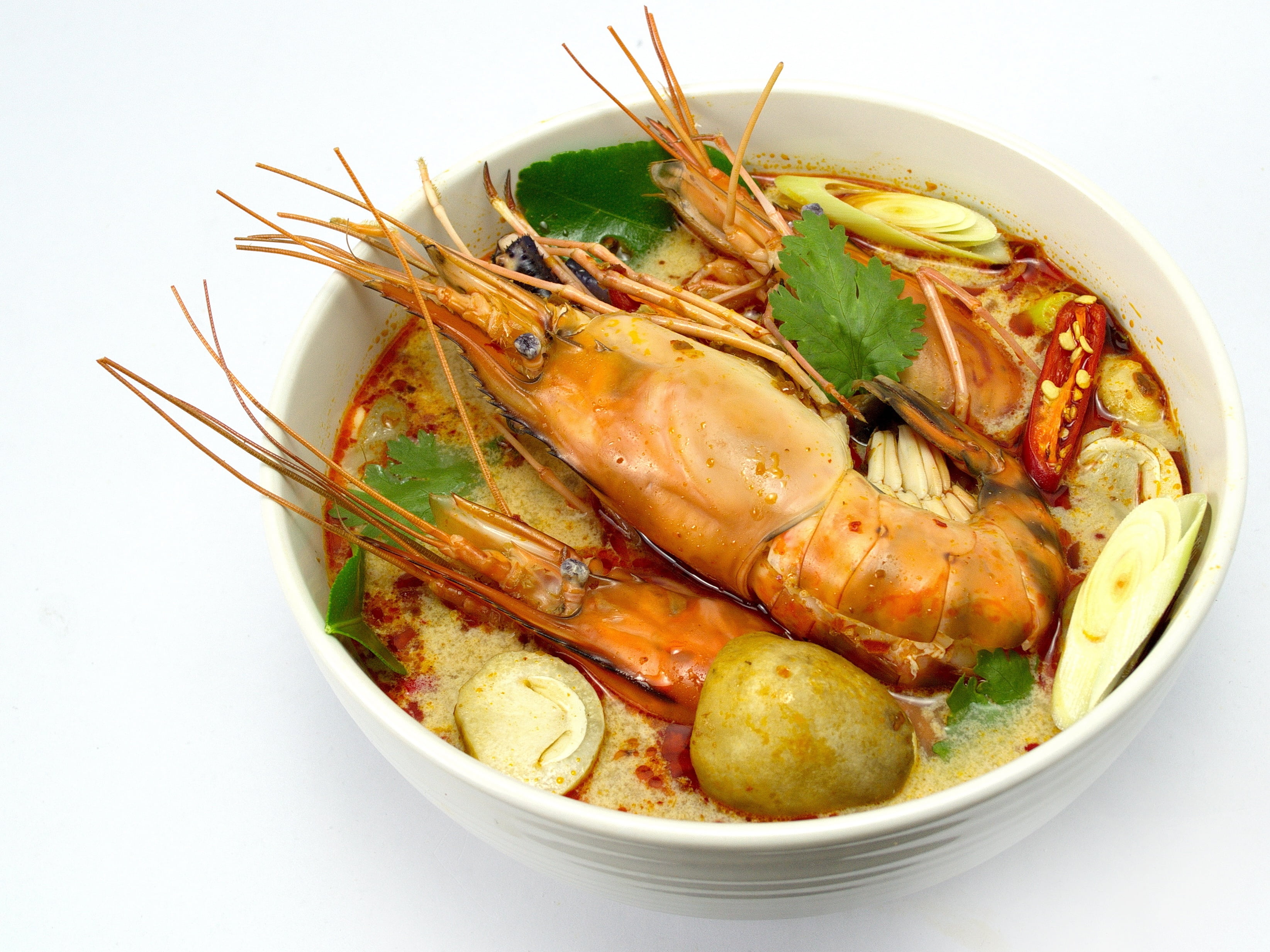 no people, food and drink, tom yum goong, shrimp, ready-to-eat, hot and sour soup, seafood, vegetable, flavor, freshness, food, foodstuff, bowl, thailand food, HD Wallpaper