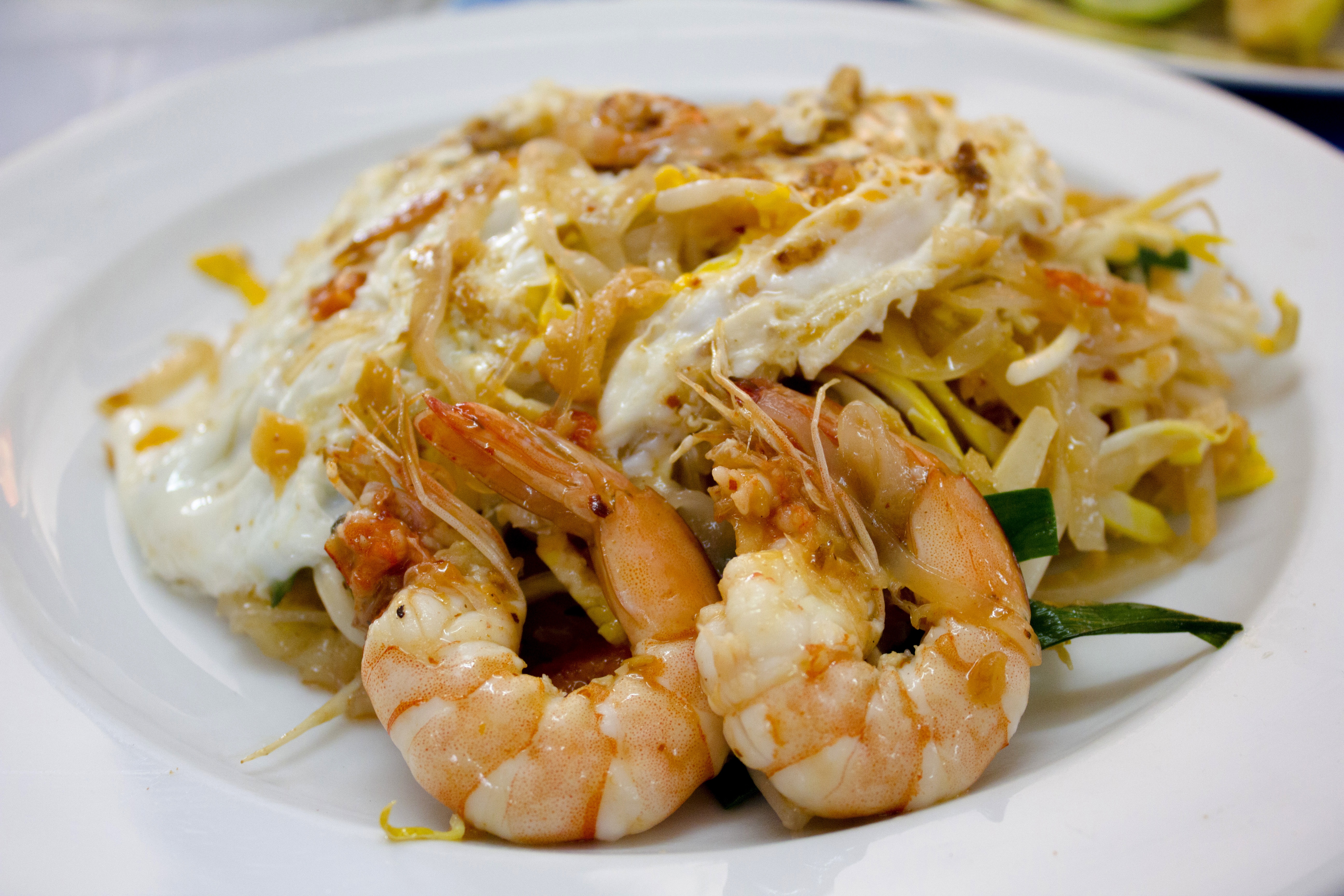 close-up, ready-to-eat, garnish, freshness, pasta, asian, cooking, dinner, meal, crustacean, prawn, wellbeing, savory sauce, thai, italian food, food and drink, HD Wallpaper