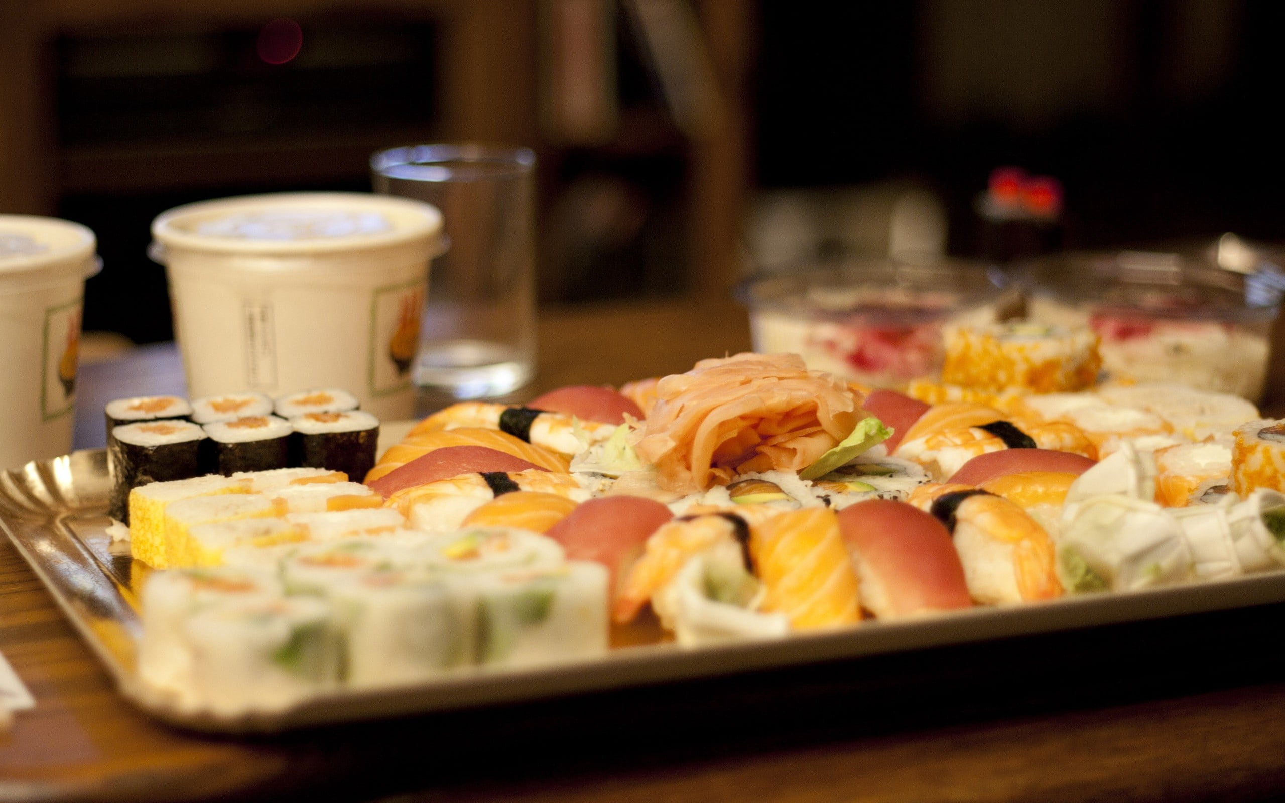 close-up, restaurant, choice, no people, food, tray, japanese food, table, sushi, business, freshness, indoors, japanese cuisine, crockery, 2K, delicious, HD Wallpaper