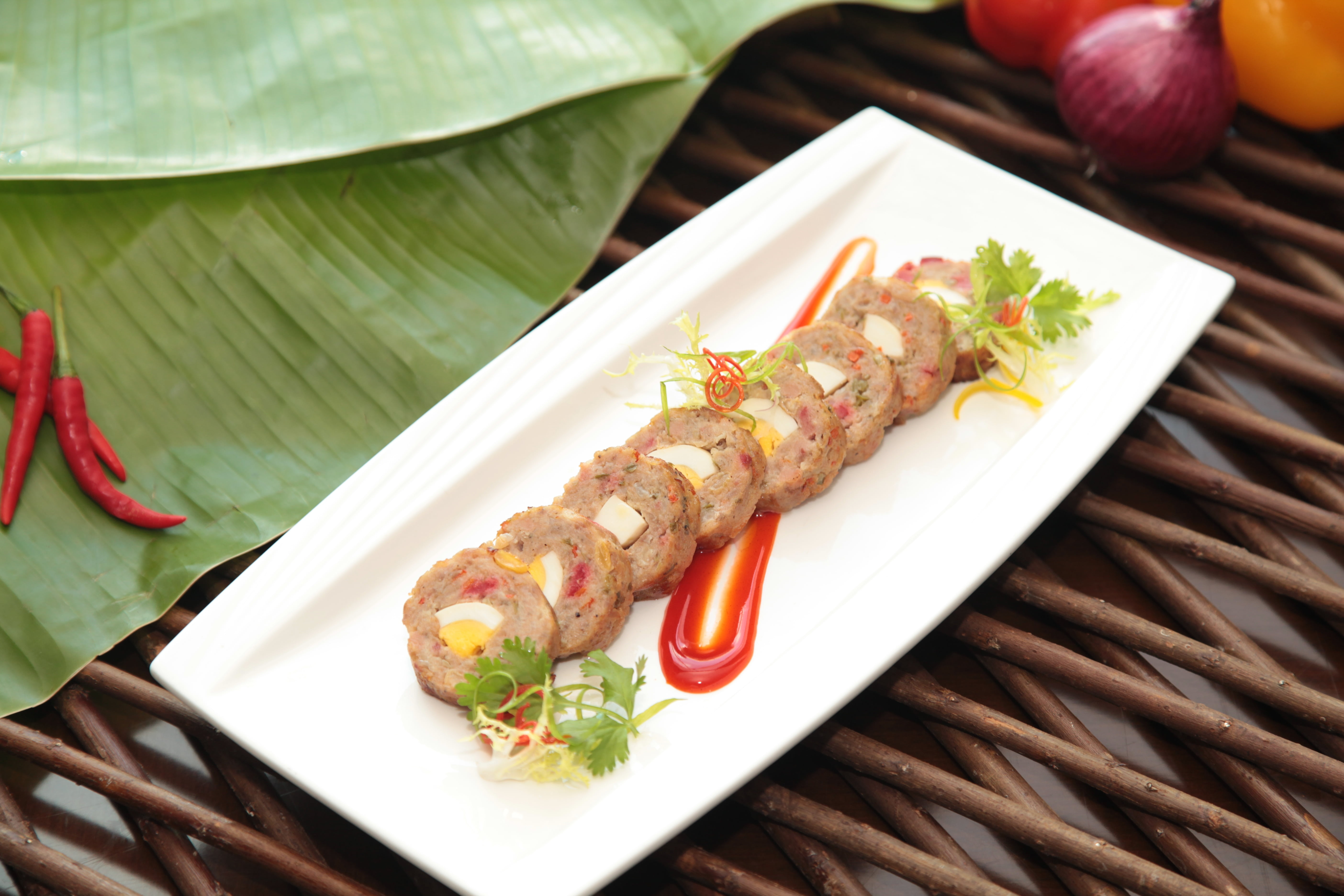 philippines, ready-to-eat, freshness, high angle view, food and drink, pata, plates, crispy, meal, japanese food, wellbeing, embutido, healthy eating, plate, HD Wallpaper