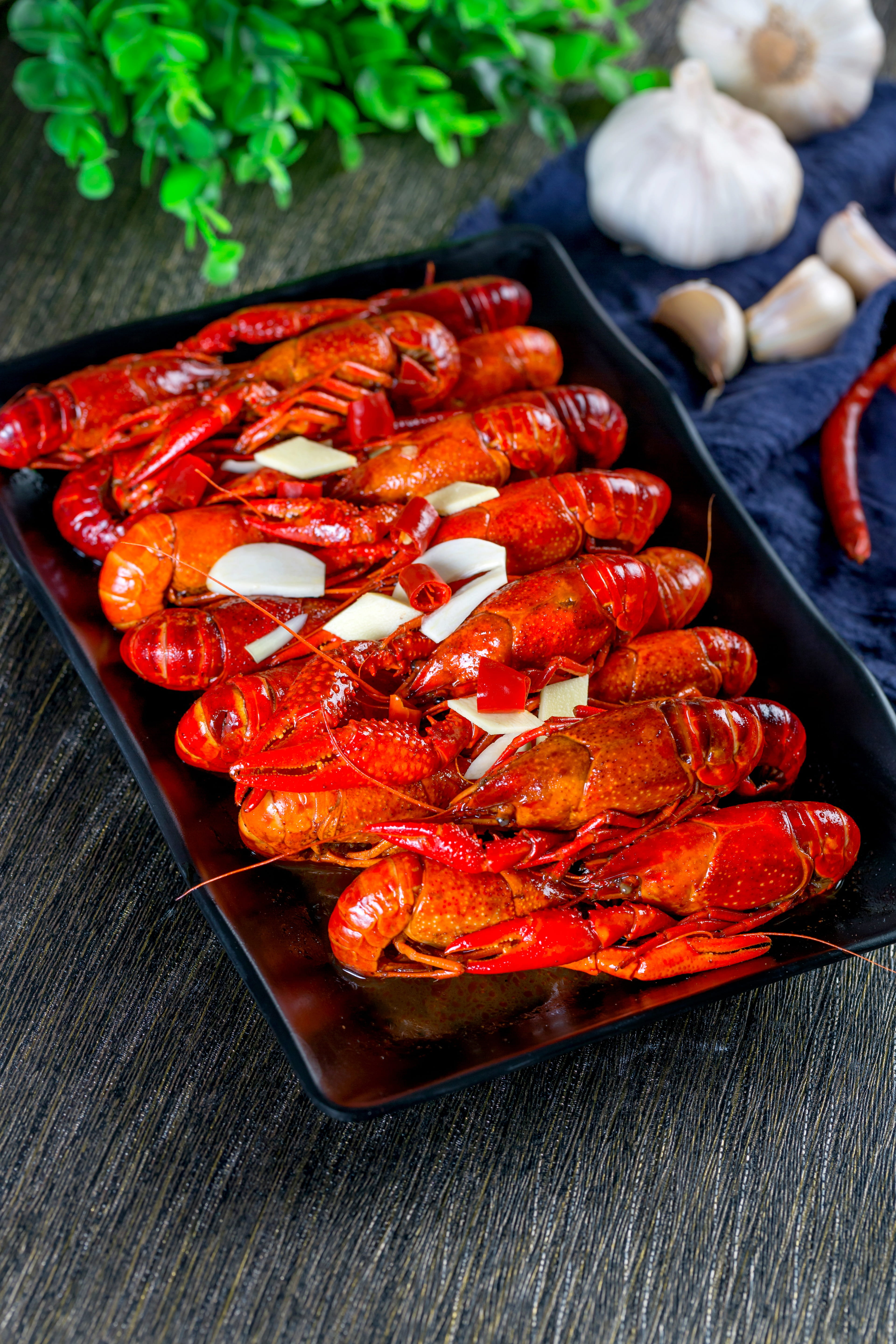 indoors, close-up, tray, ingredient, high angle view, no people, still life, crustacean, freshness, crayfish, wood - material, food and drink, wellbeing, Phone HD Wallpaper