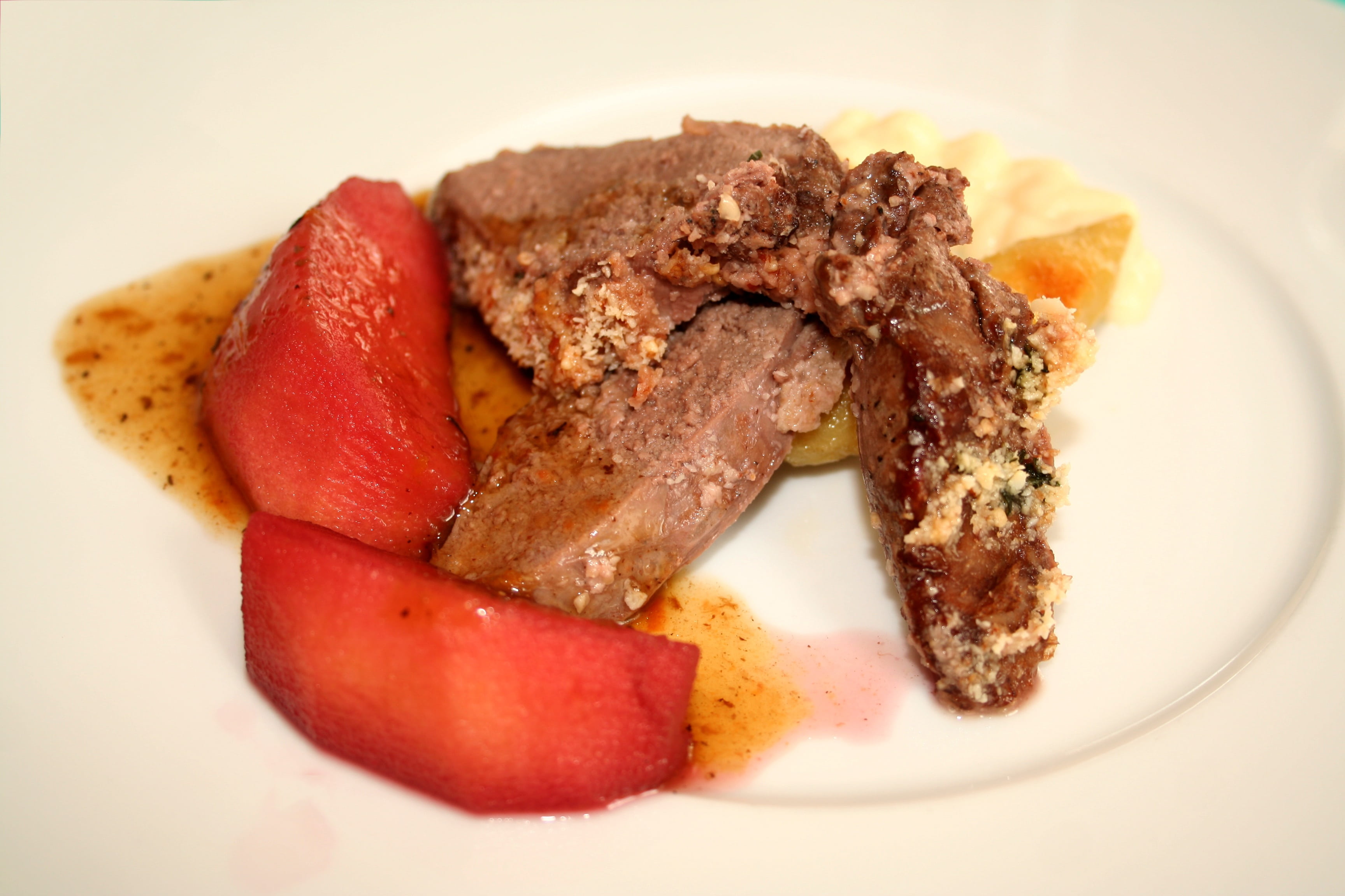 main course, delicious, eat, ready-to-eat, indulgence, dinner, lunch, indoors, temptation, no people, food, healthy eating, studio shot, menu, slice, snack, HD Wallpaper