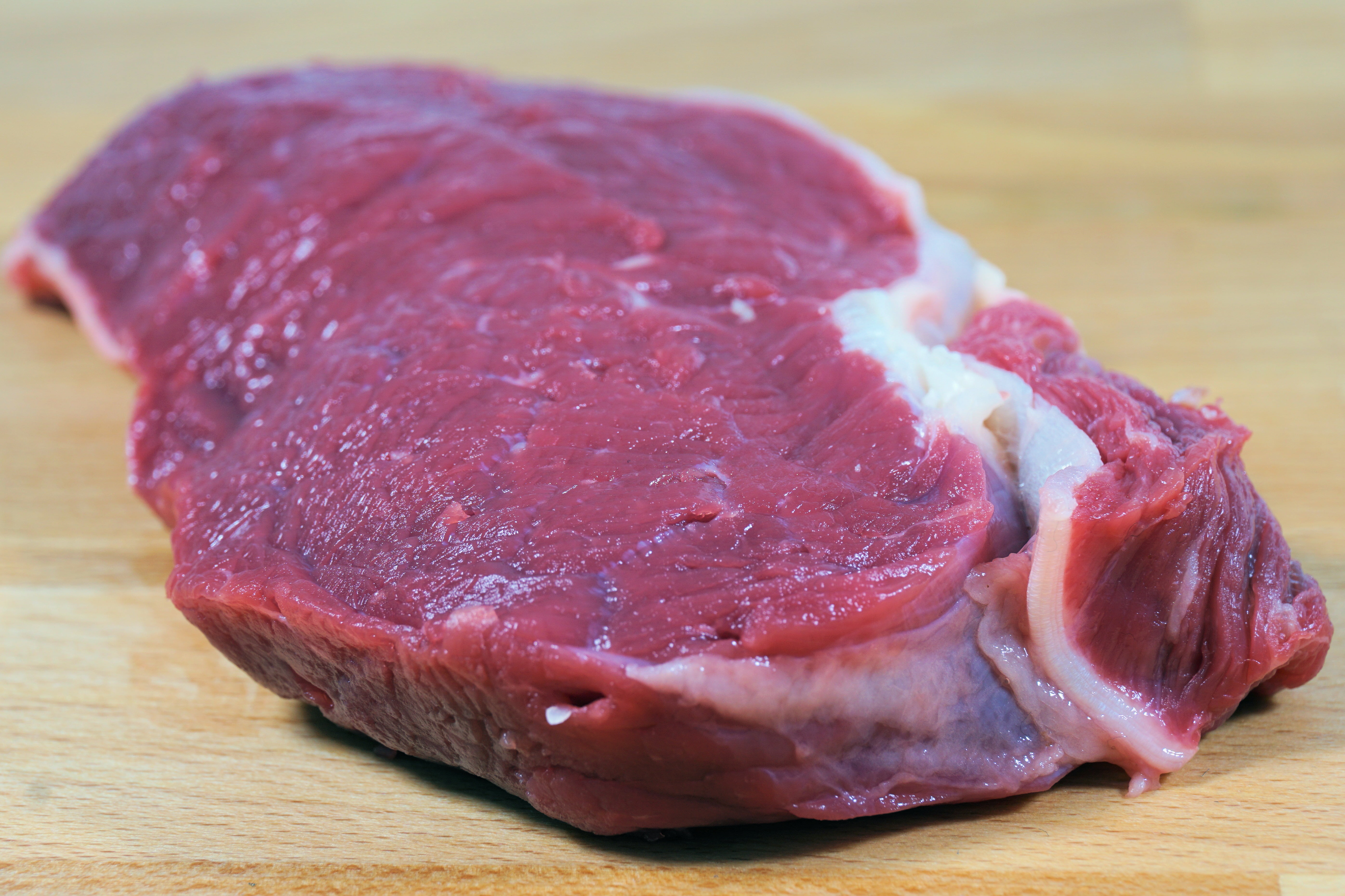 no people, table, eat, raw, cook, 5K, close-up, frisch, cutting board, raw Food, beef, food, steak, fry, fillet, benefit from, cooking, unhealthy eating, HD Wallpaper