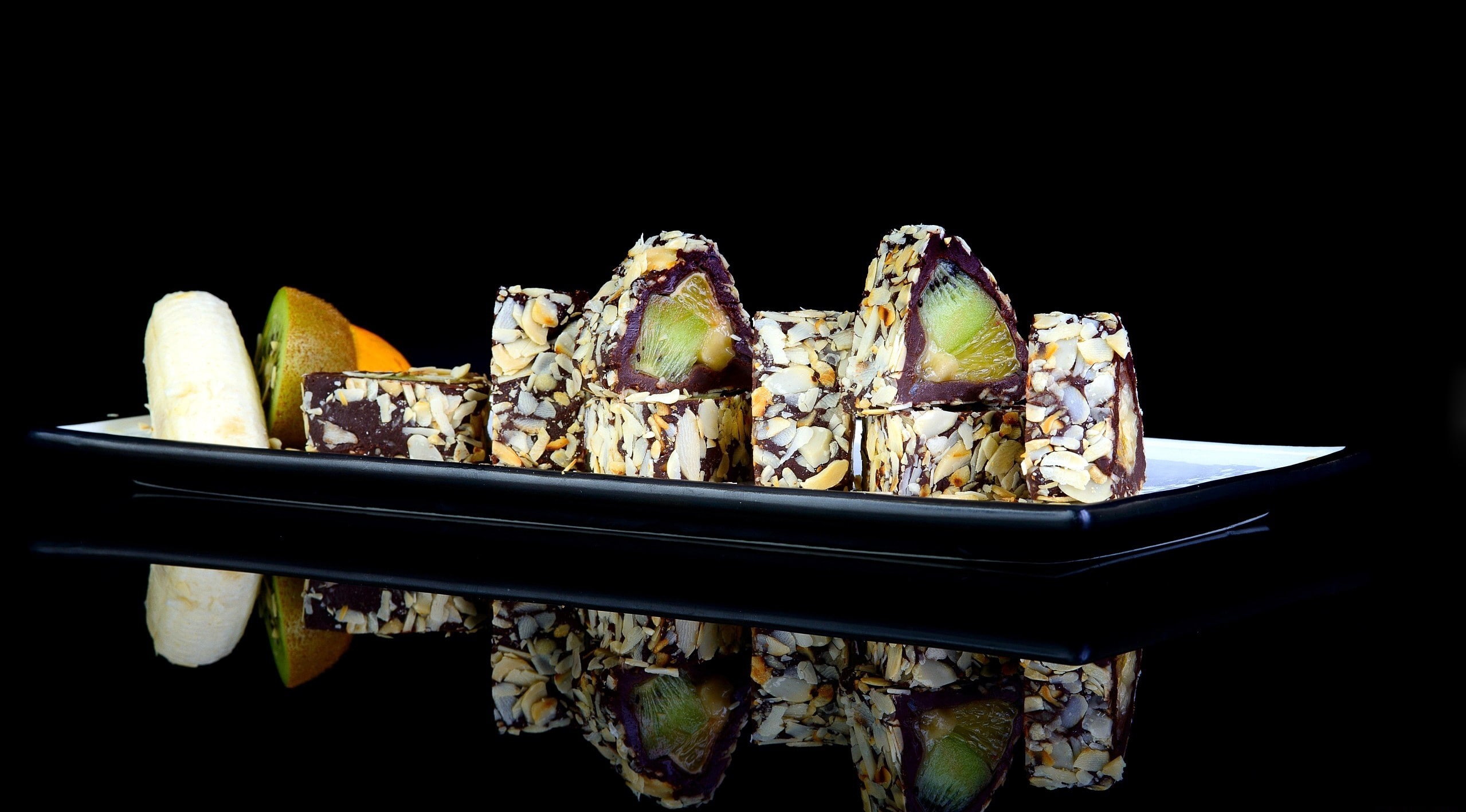 ready-to-eat, reflection, plates, japanese food, tray, healthy eating, indoors, food and drink, sushi, temptation, indulgence, black background, studio shot, HD Wallpaper