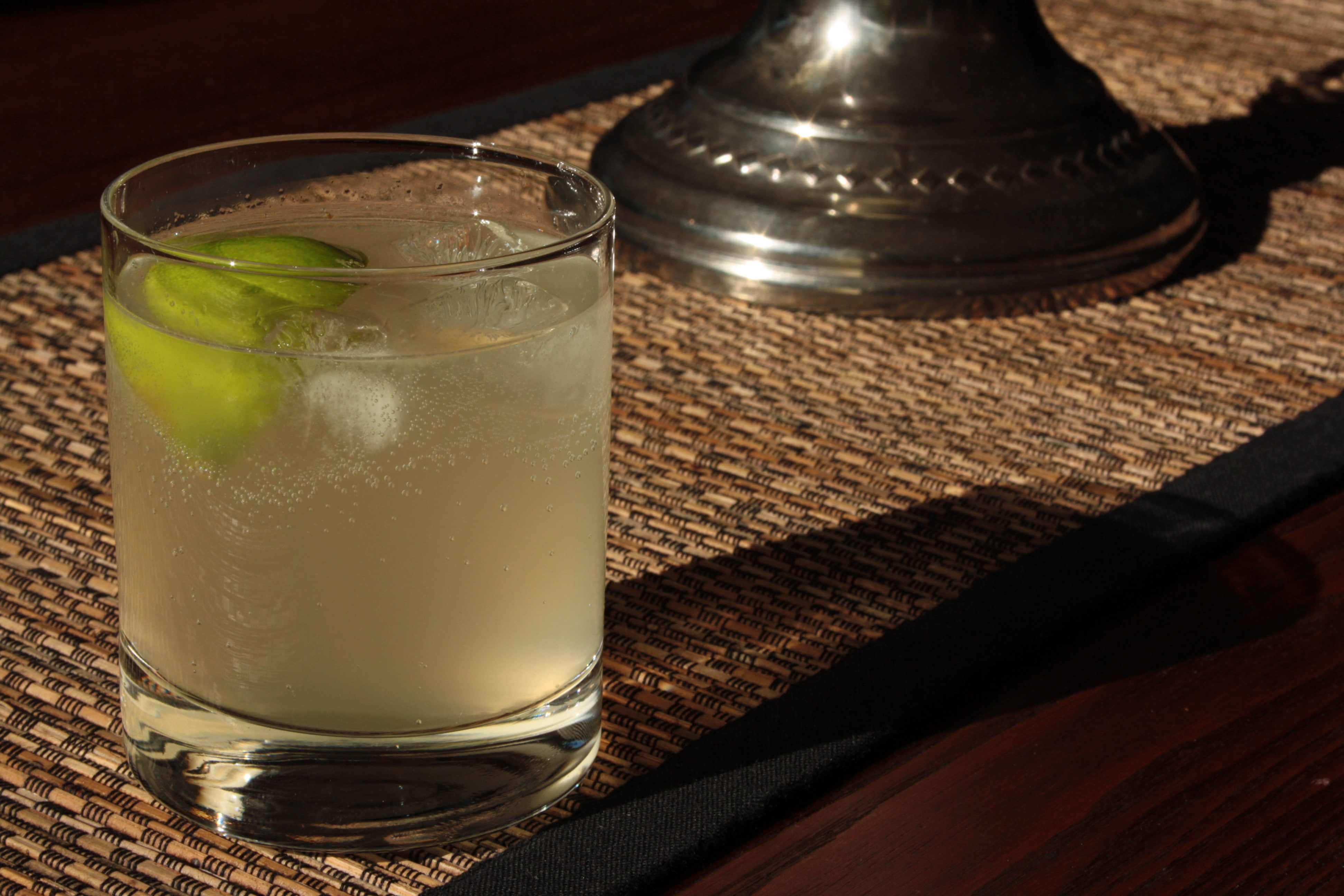 food, cold temperature, drinking glass, freshness, crockery, household equipment, cocktail, ice cube, close-up, cocktails, table, high angle view, glass, HD Wallpaper