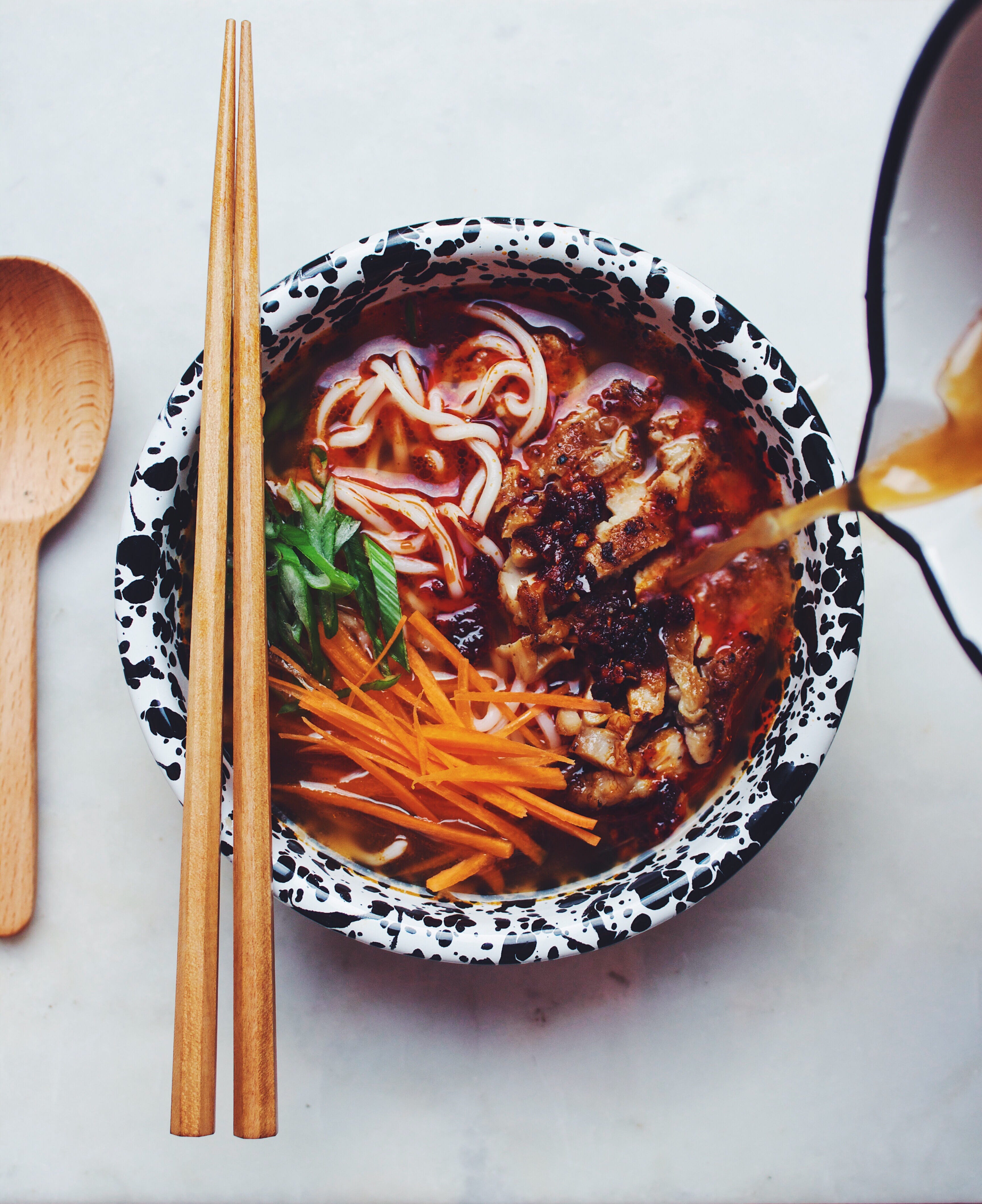 asian food, food, temptation, chopsticks, ready-to-eat, spoon, garnish, healthy eating, still life, noodle, asian, meal, pasta, ceramic, kitchen utensil, Phone HD Wallpaper