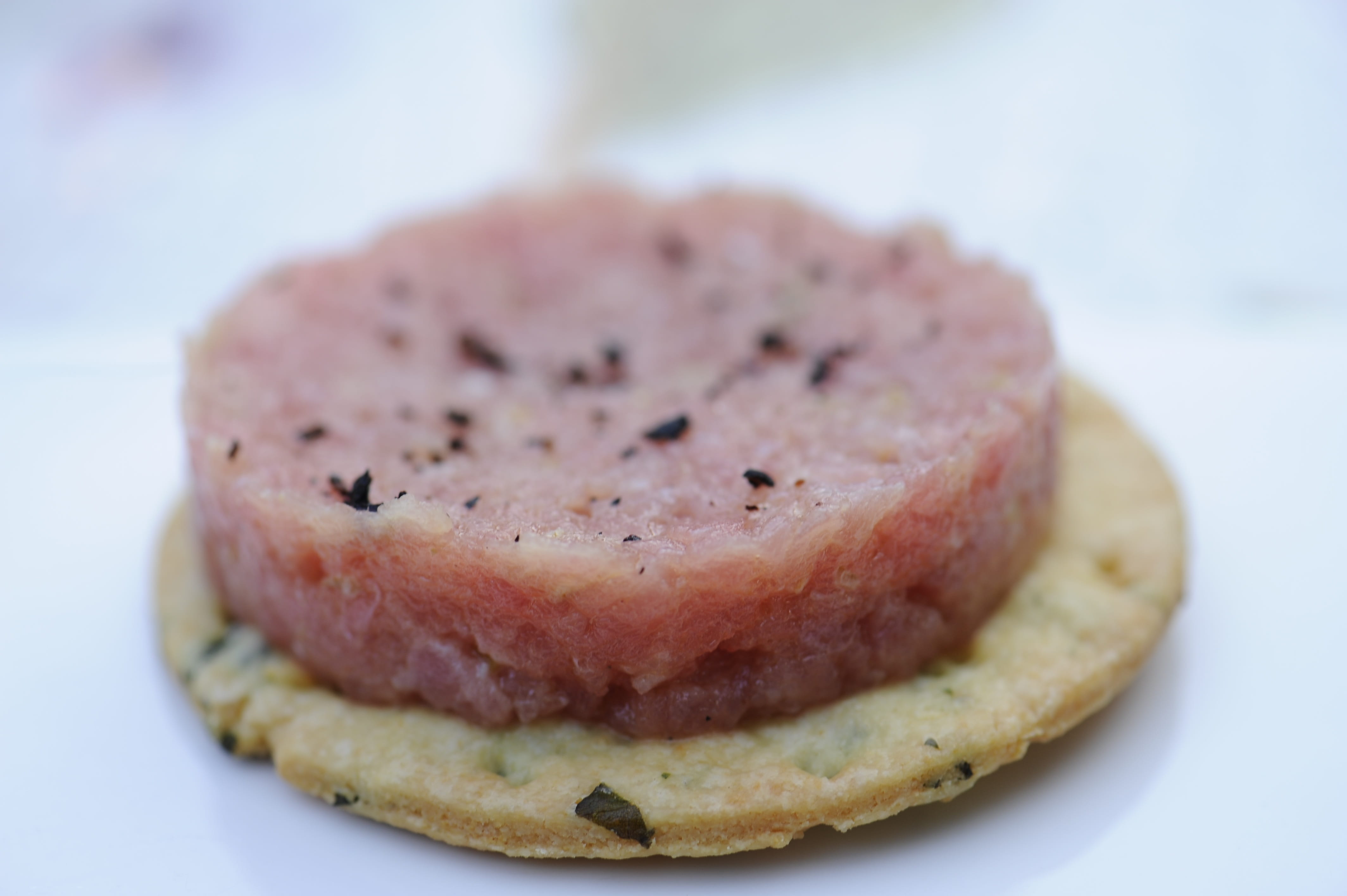 dessert, sandwich, studio shot, snack, raw, close-up, close up, healthy eating, temptation, freshness, food, bread, minced meat, breakfast, sweet food, HD Wallpaper