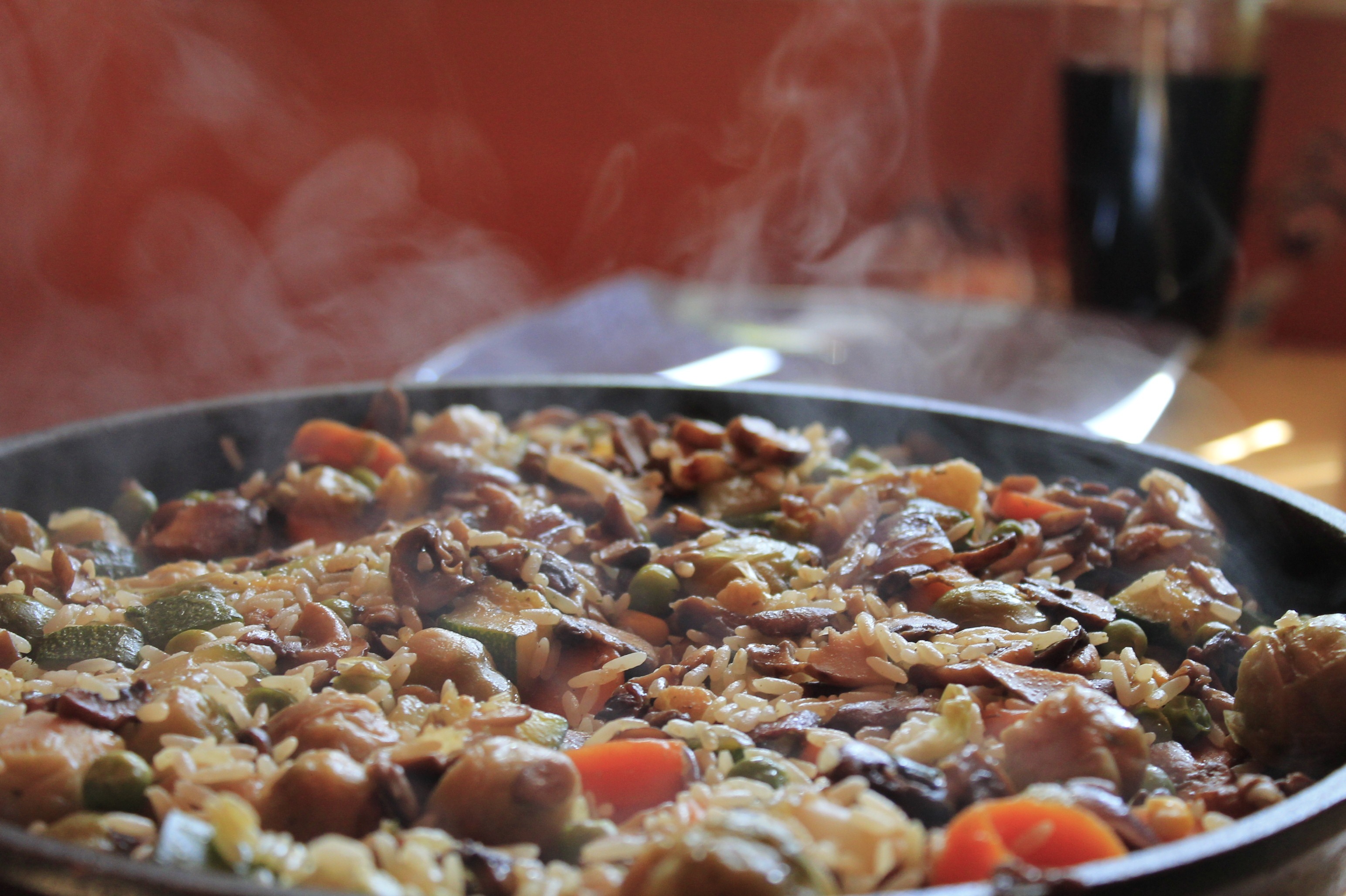 no people, selective focus, heat - temperature, fry up, meal, frying pan, hearty, household equipment, food, vegetable, cooked, substantial, 2K, paella, HD Wallpaper