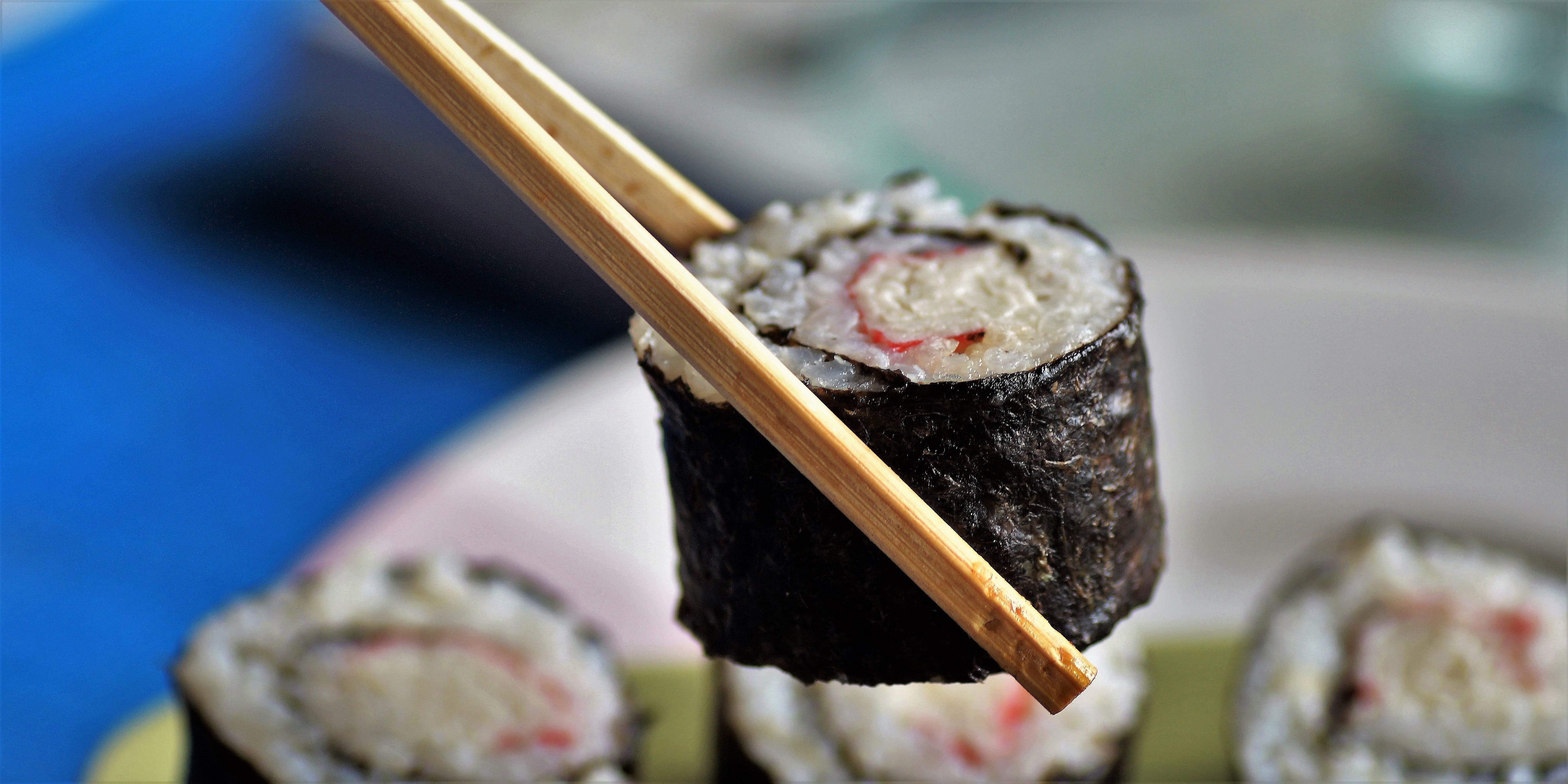 5K, outdoors, Food, healthy eating, indoors, delicacy, freshness, fish, water, domestic production, seaweed, rice, Roll, cooking, food and drink, seafood, HD Wallpaper