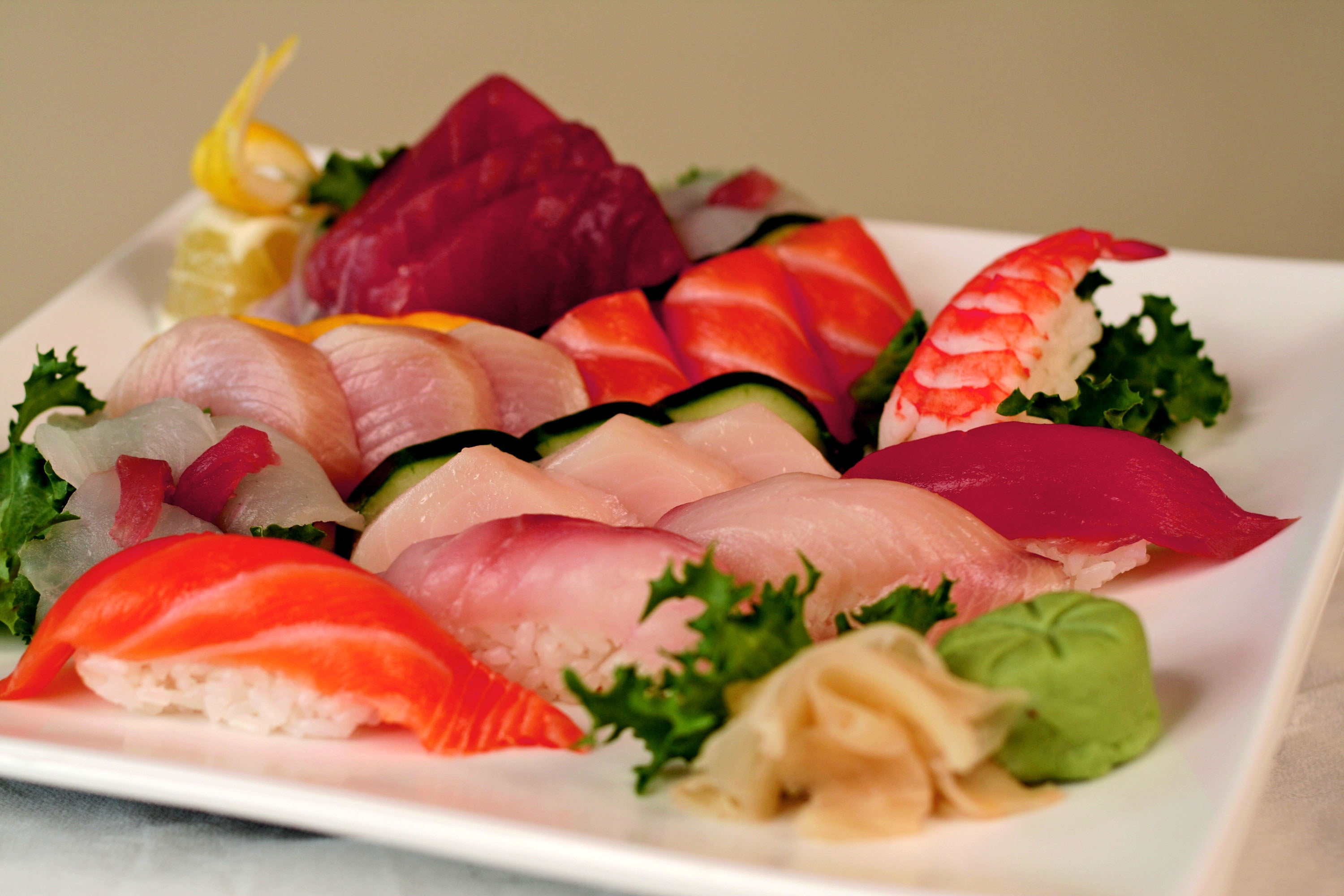 dinner, slice, tray, freshness, lunch, healthy Eating, wellbeing, crockery, food And Drink, fillet, ready-to-eat, appetizer, dieting, fish, selective focus, HD Wallpaper