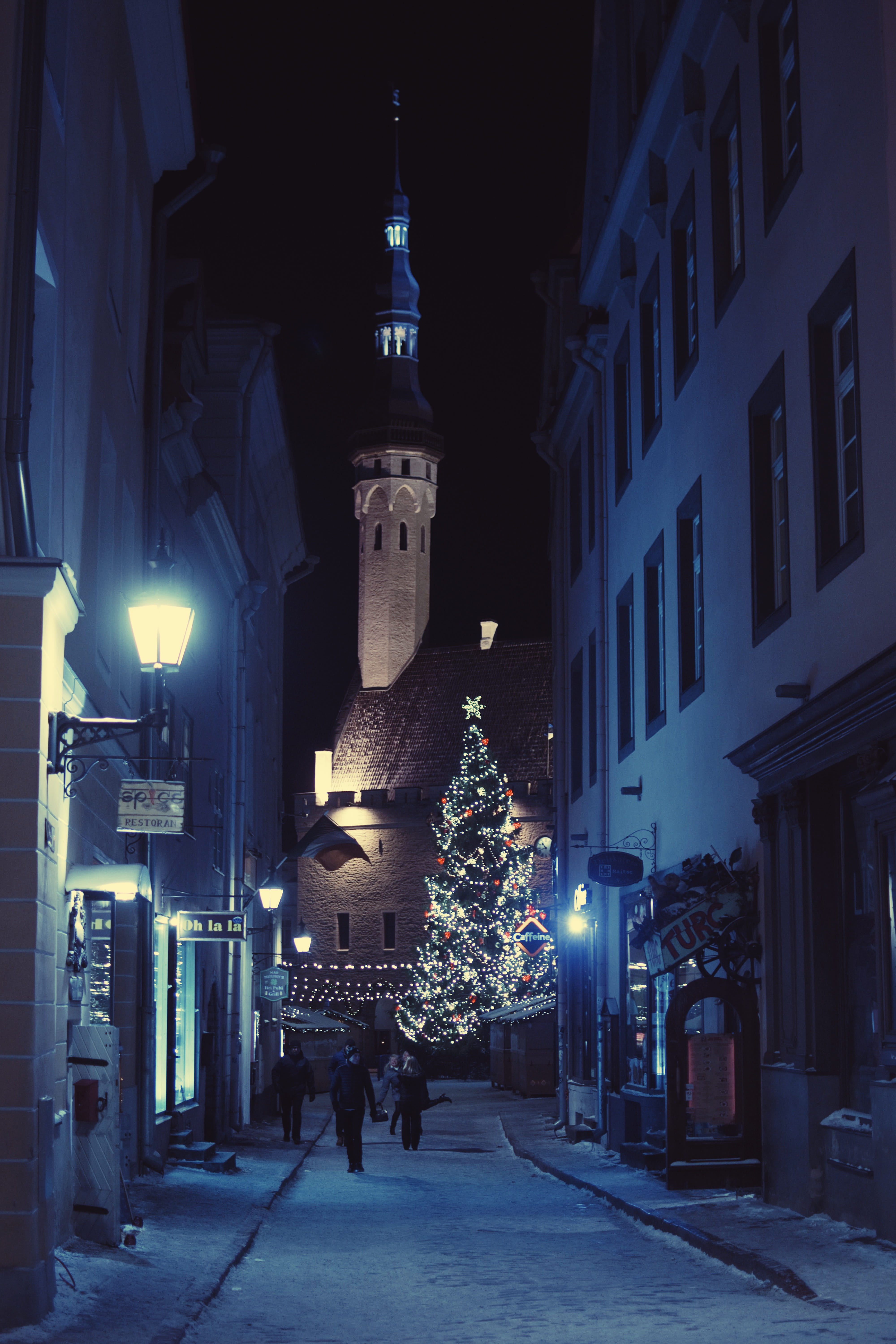 illuminated, city, lighting equipment, outdoors, building exterior, 5K, christmas, lifestyles, night, architecture, decoration, christmas tree, religion, Phone HD Wallpaper