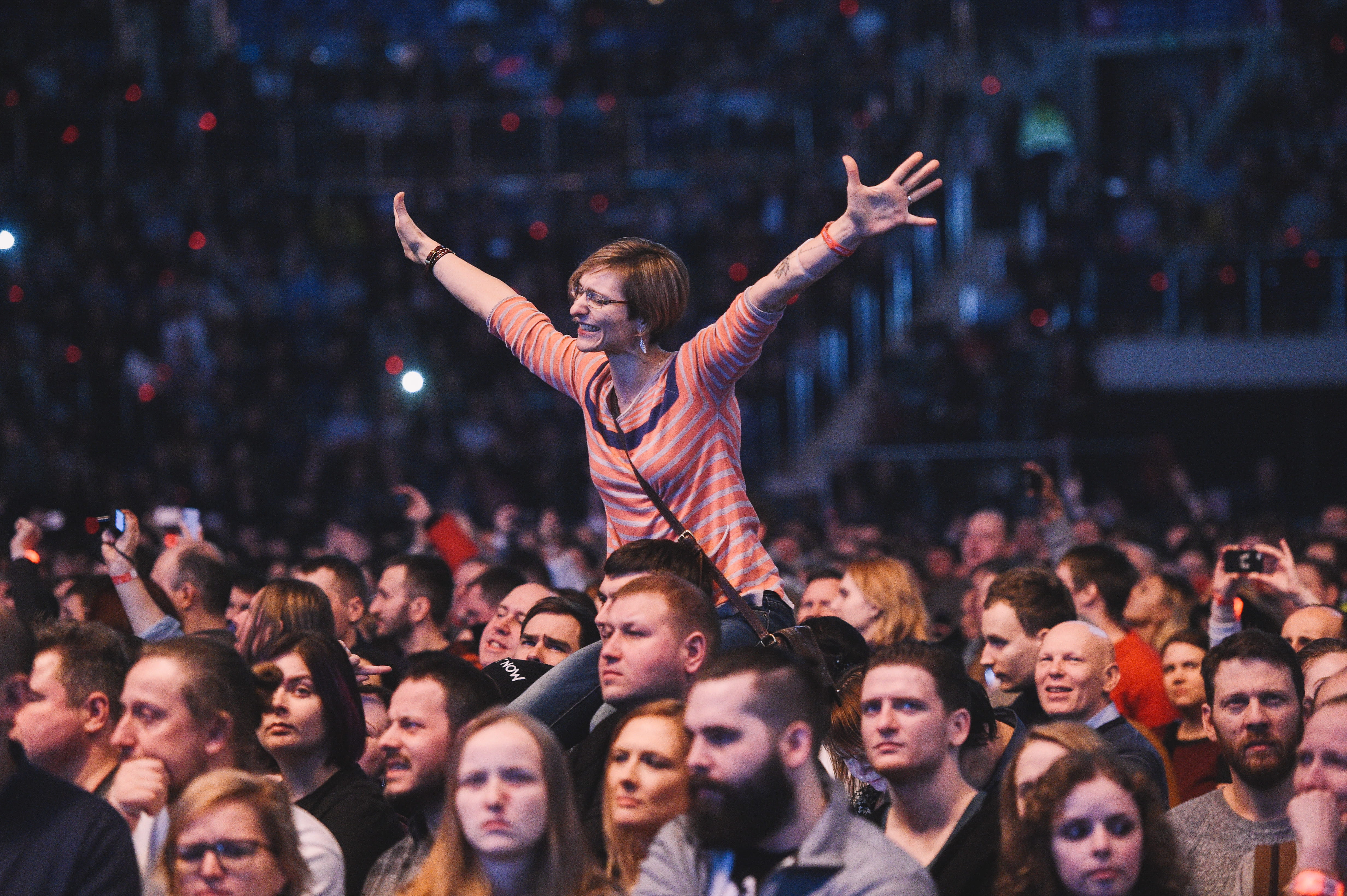 group of people, enjoyment, hands, popular music concert, watching, human arm, emotion, happiness, event, human limb, 4K, audience, body part, rock music, HD Wallpaper