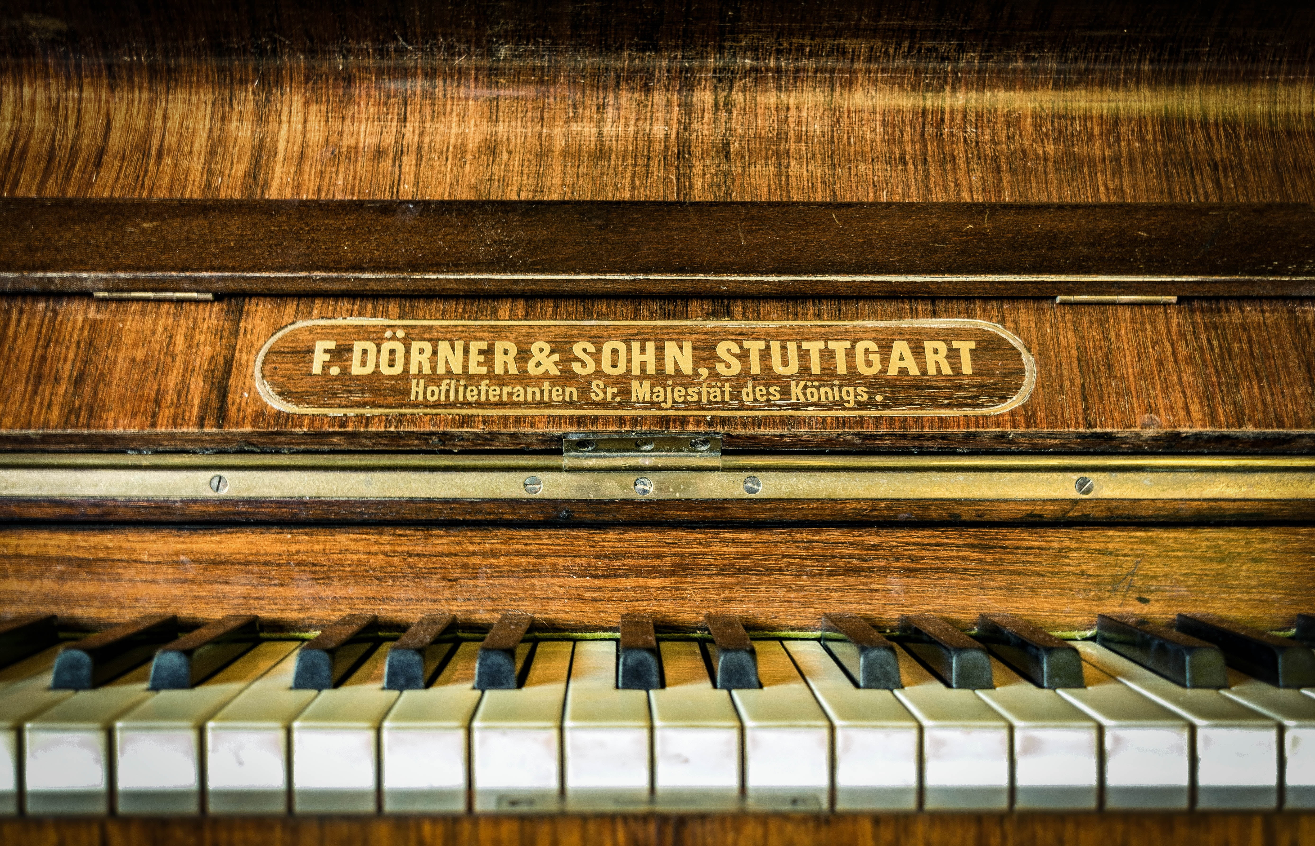 piano Key, western script, jazz Music, ivory, classical Music, single Object, keyboard Instrument, close-up, 5K, musician, indoors, upright, musical Instrument, HD Wallpaper