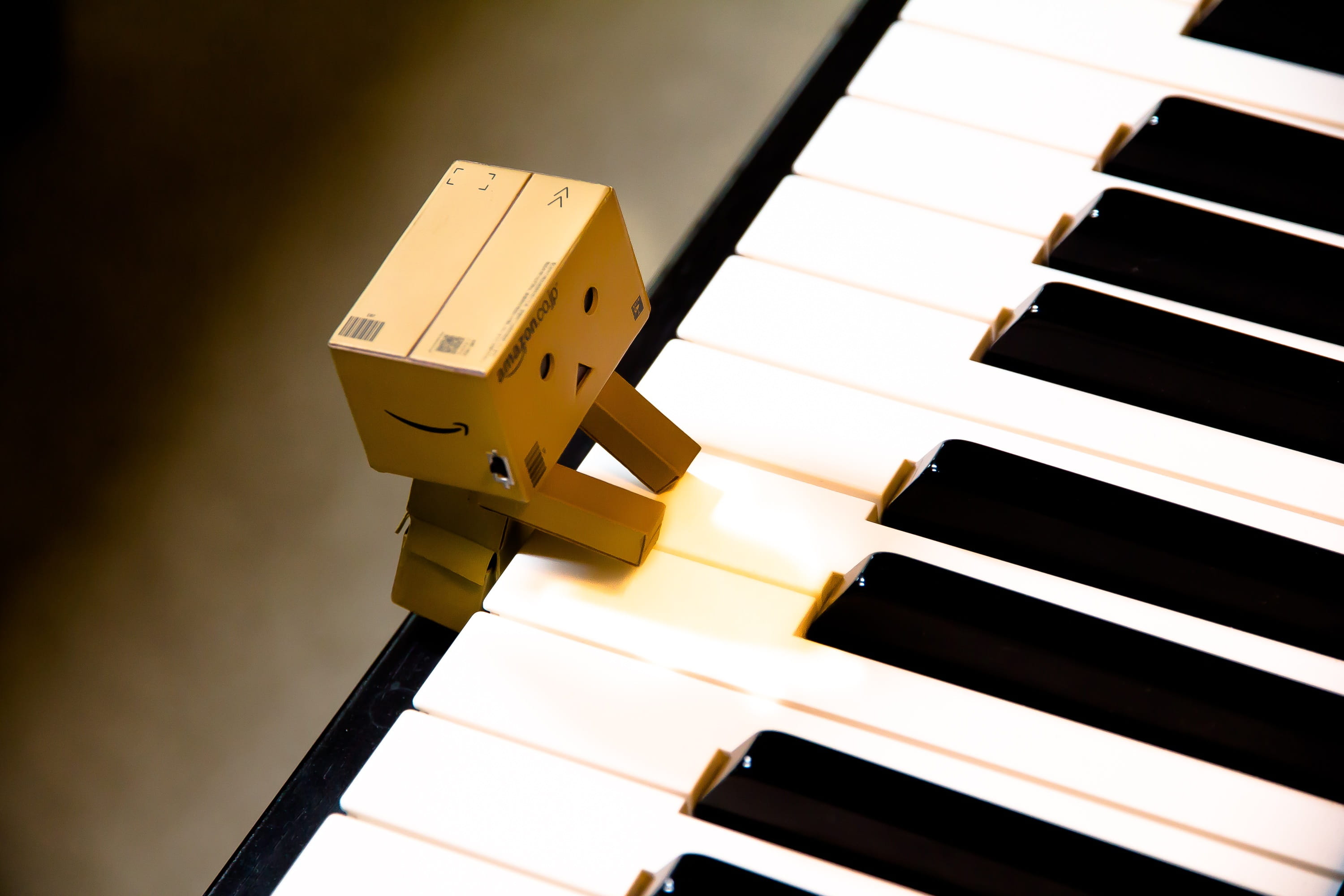 wooden toys, indoors, close-up, technology, arts culture and entertainment, jazz, concert, no people, musician, in a row, pattern, yellow, industry, musical instrument, HD Wallpaper