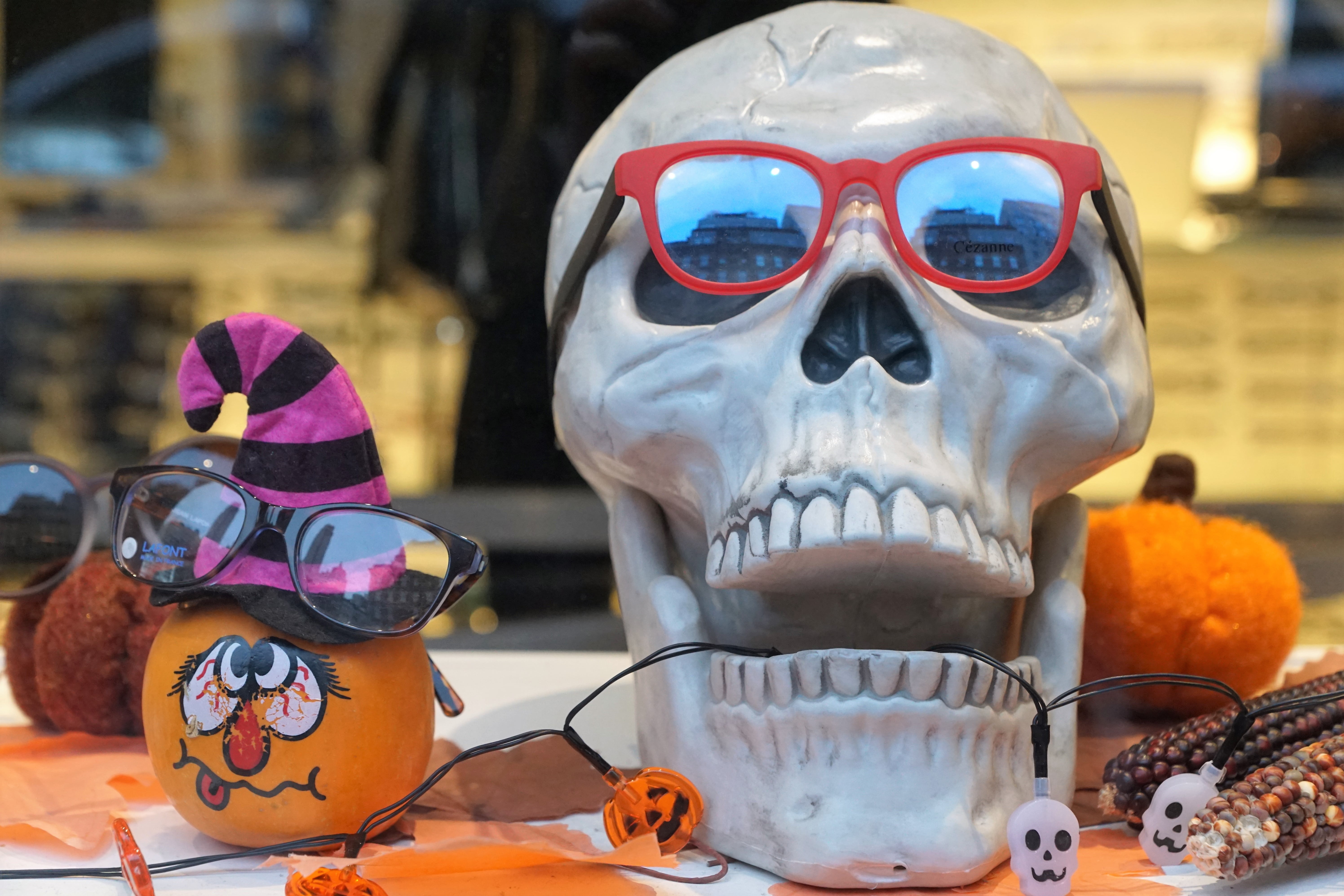 new york, festival, healthy, dead, decoration, orange, art and craft, humor, america, music, human representation, red, window, creativity, grey, glass, HD Wallpaper