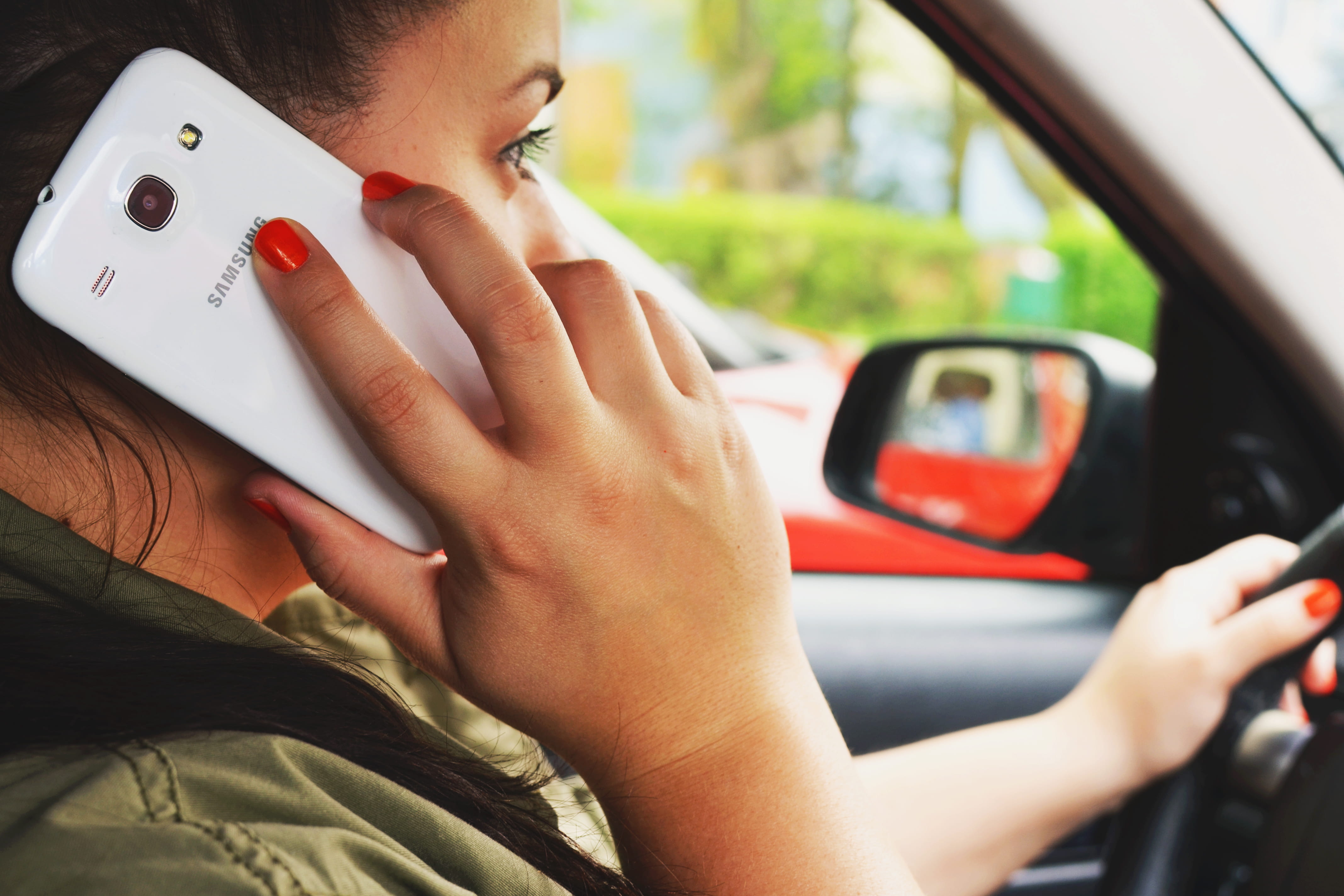 talking, person, holding, human face, smartphone, portrait, technology, land vehicle, mode of transportation, driving, communication, woman, adult, hand, HD Wallpaper