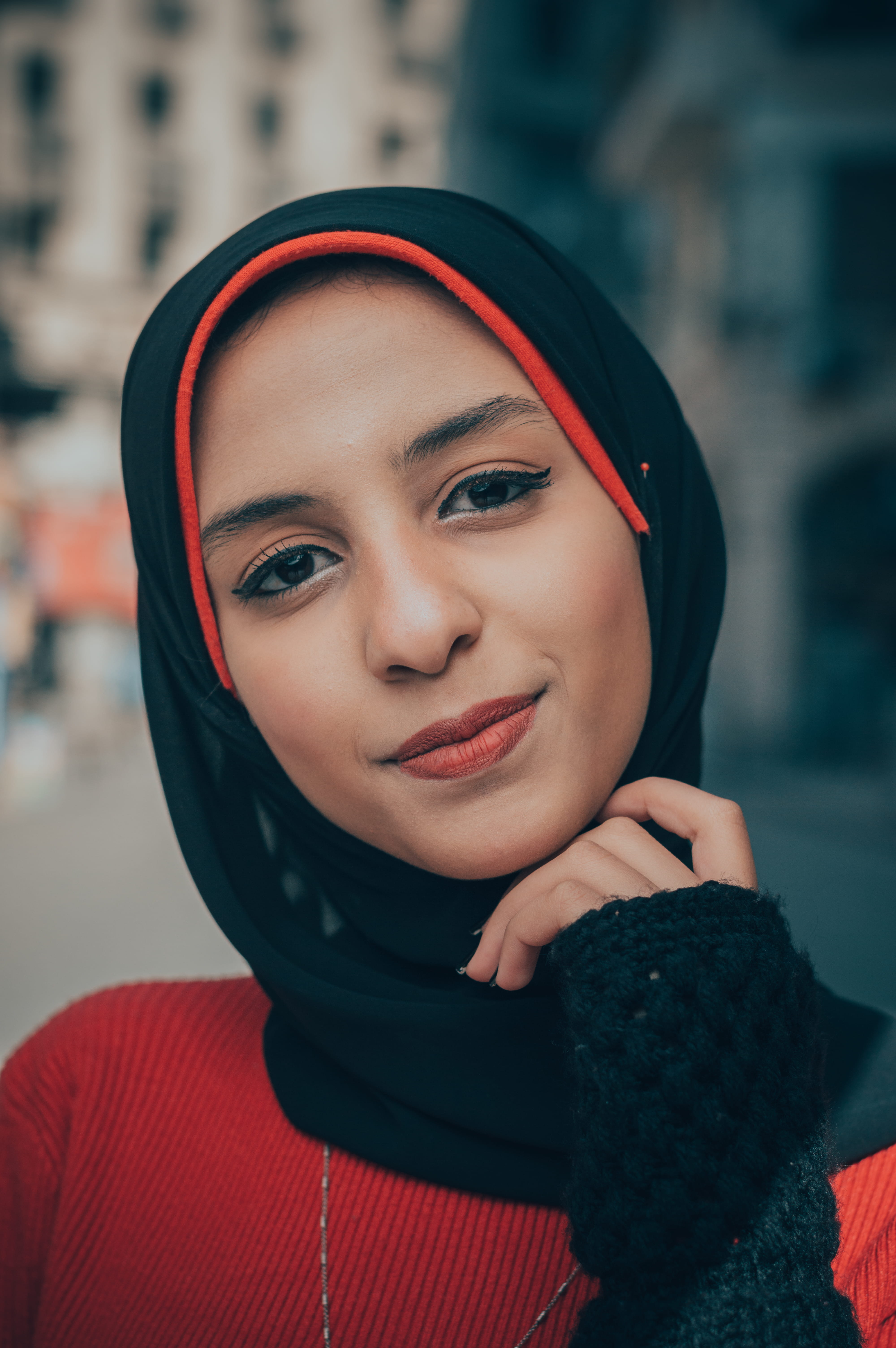 casual, women, focus, leisure activity, beauty, one person, young, person, pretty, close-up, red, front view, scarf, facial expression, lady, adult, veil, Phone HD Wallpaper