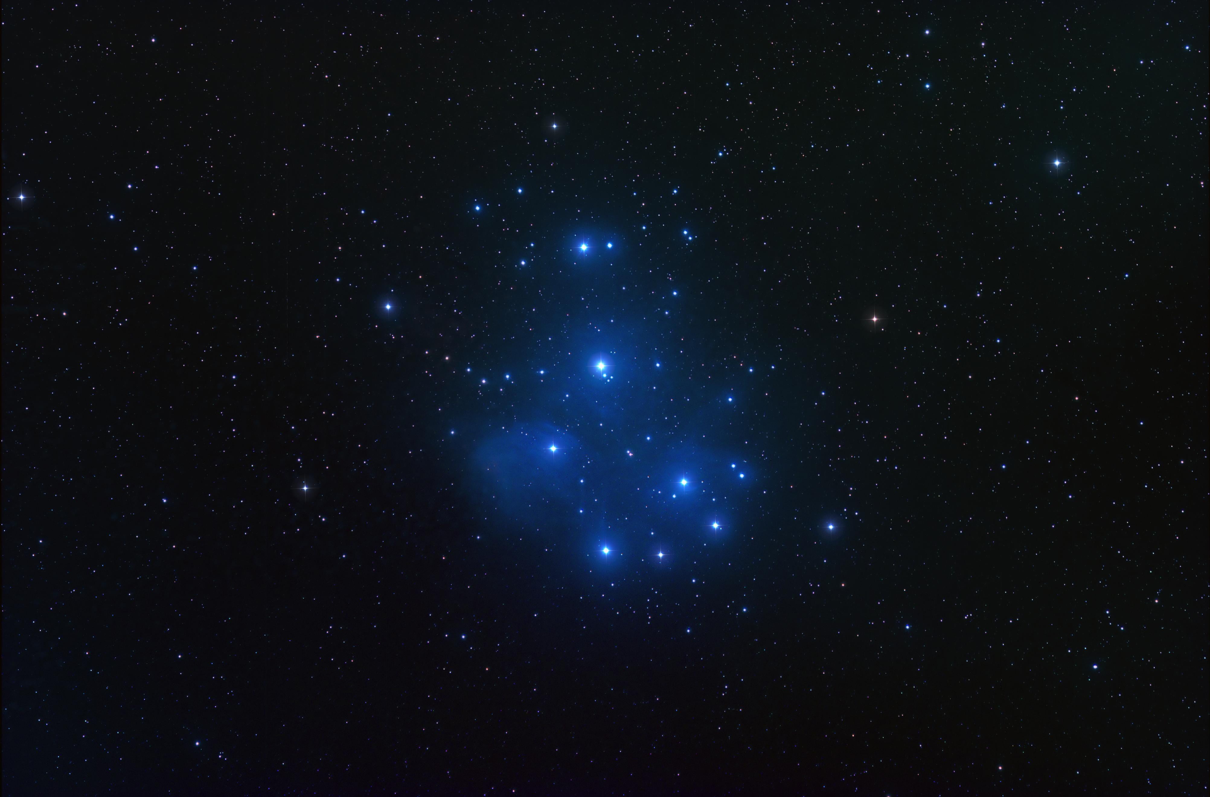 night, globular star cluster, constellation, M45, Pleiades, cosmic, blue, bright, nature, art, light - natural phenomenon, galaxy, beauty in nature, stars, HD Wallpaper