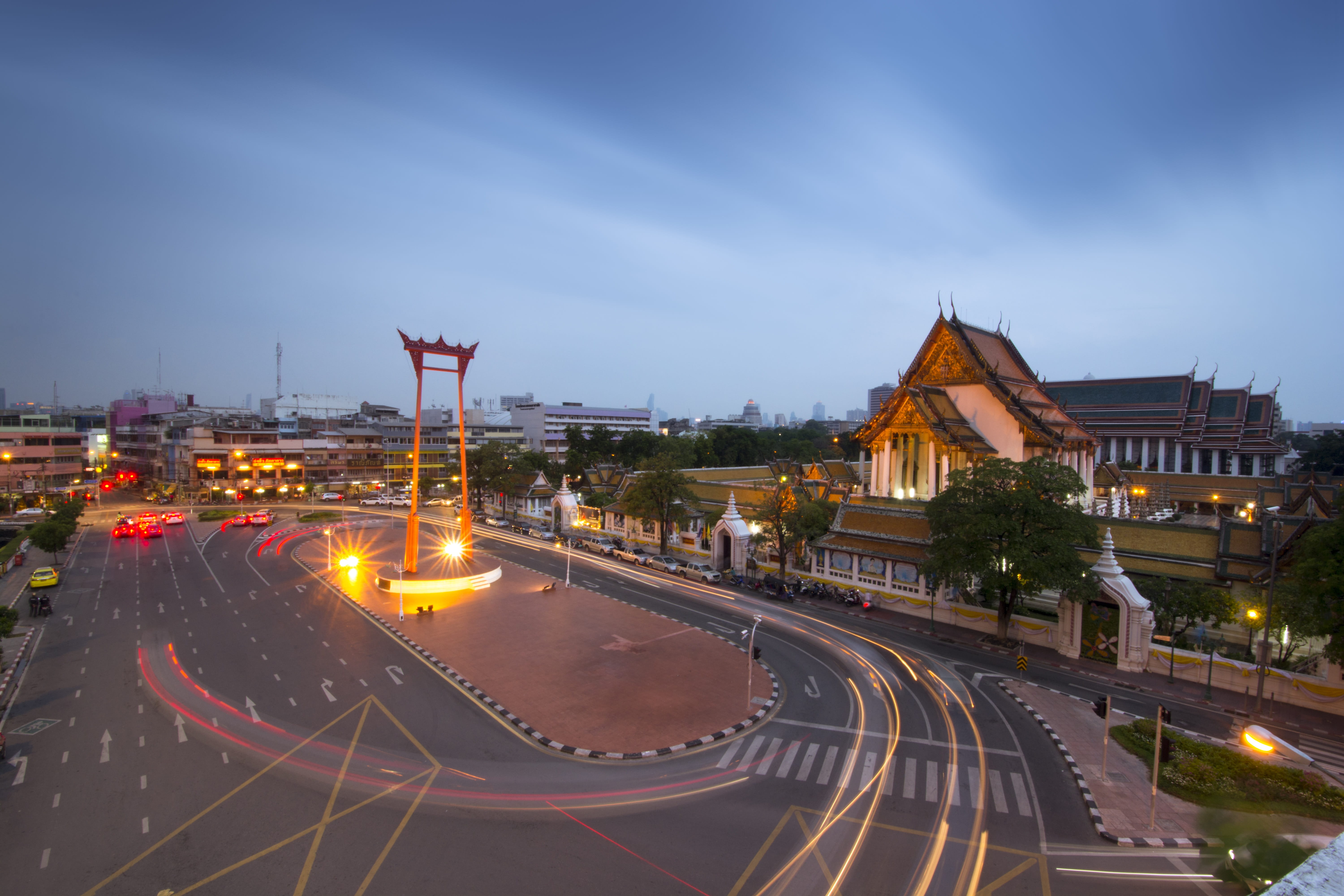 light trail, gray, faith, outdoors, red, night, 5K, architecture, thailand, long exposure, no people, built structure, crafts, respect, thailand temple, HD Wallpaper