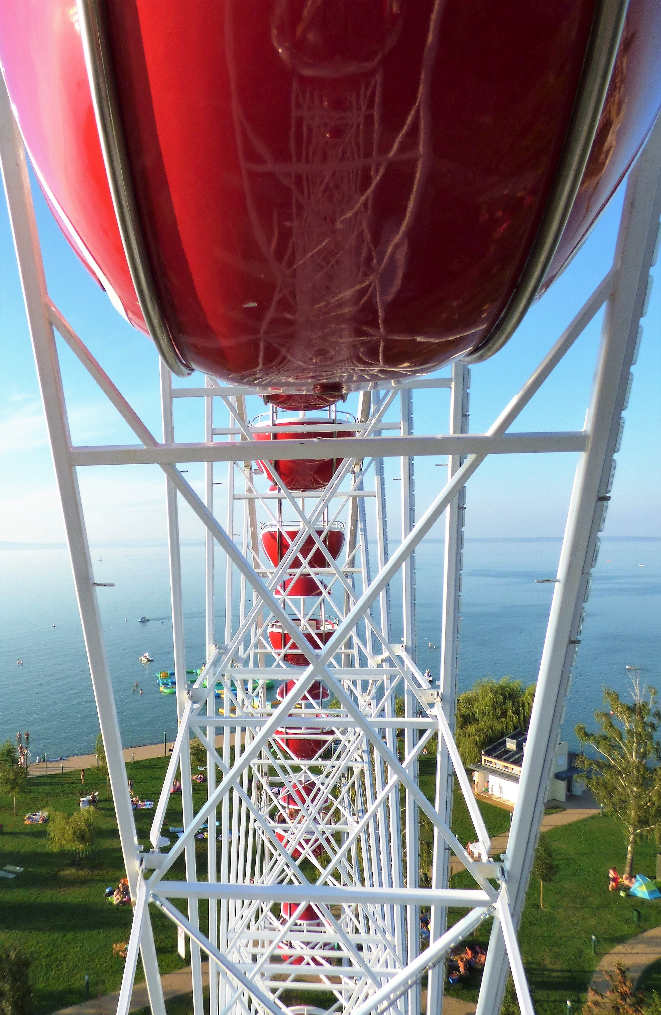 transportation, giant ferris wheel, beach, no people, outdoors, metal, water, amusement park, sea, architecture, grass, amusement park ride, Siófok, sky, Phone HD Wallpaper